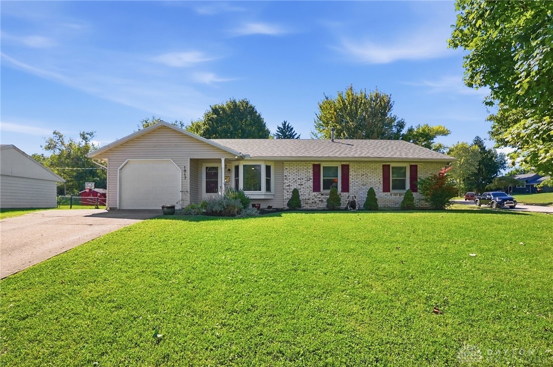 1817 Marinette Drive — photo