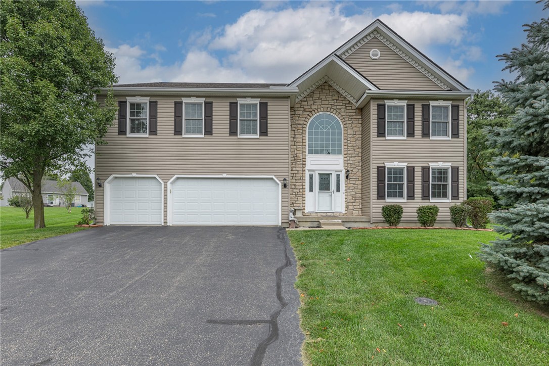 834 Willowbrook Drive — photo