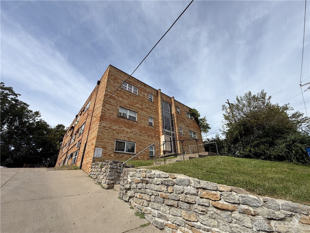 947 Grand Avenue 14 — photo