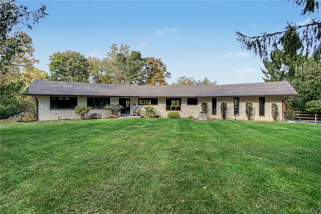 9777 Wolf Creek Pike — photo