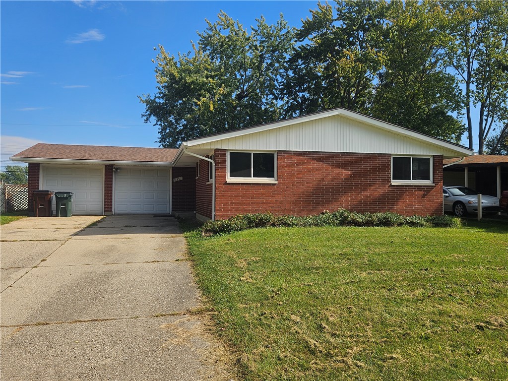 1392 Mapleridge Drive — photo