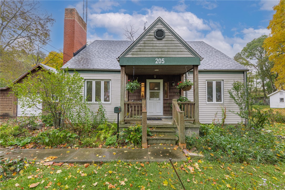 205 E Main Street — photo
