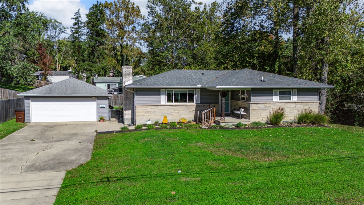 1041 Richard Street — photo