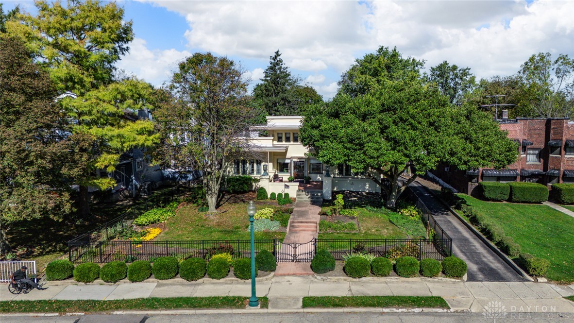 1812 E High Street — photo