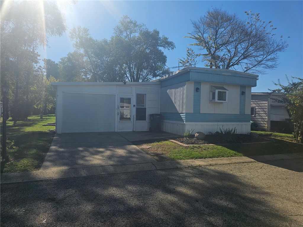 109 Solar — photo