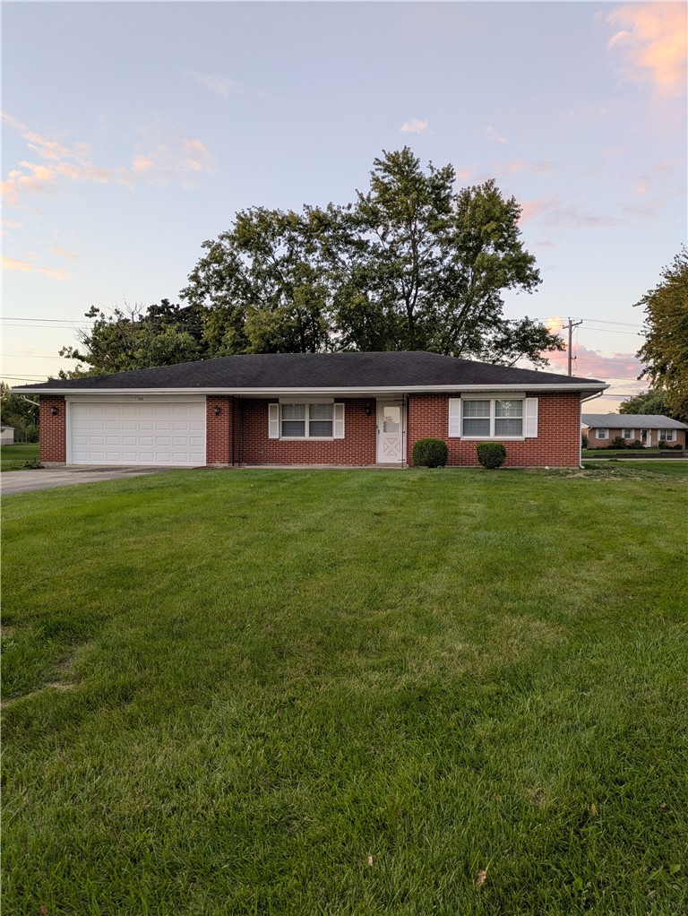 106 Wellsley Court — photo