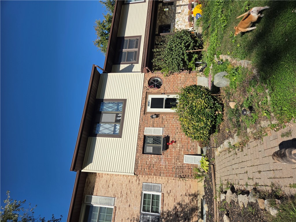 1175 Stephenson Drive Unit D — photo