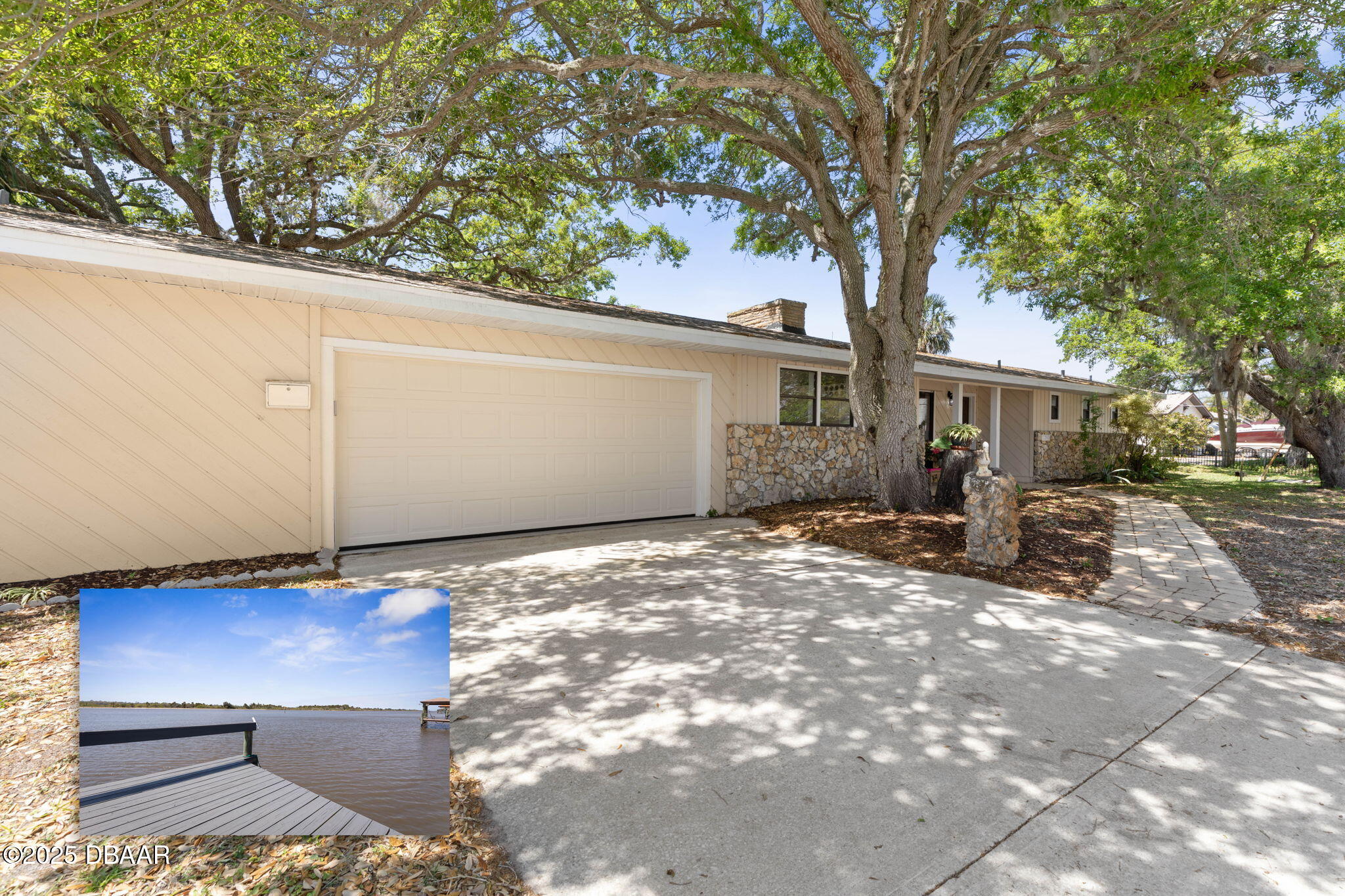 2260 John Anderson Drive — photo