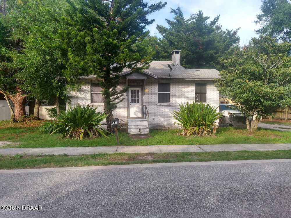 241 S Franklin Street — photo