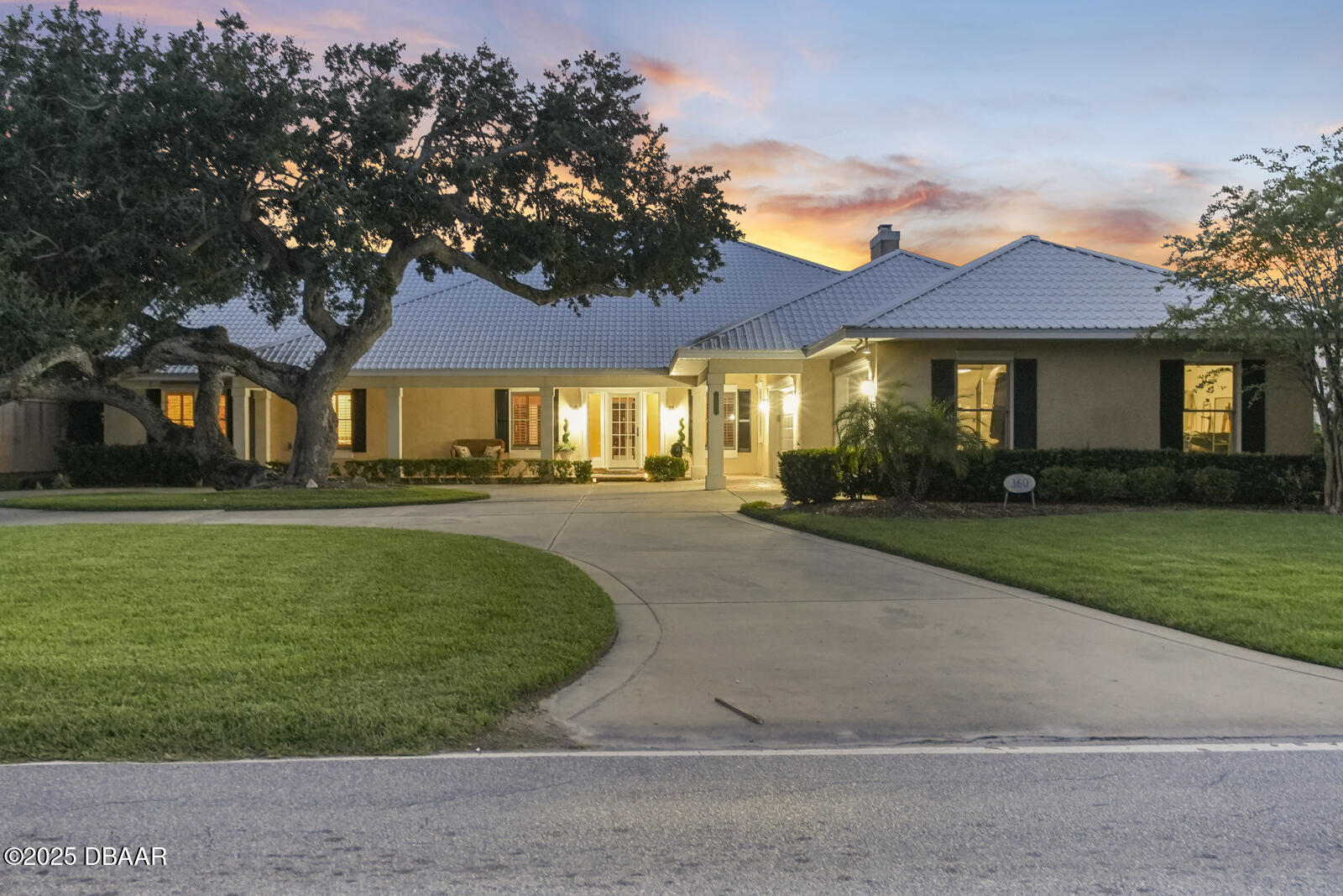 360 John Anderson Drive — photo