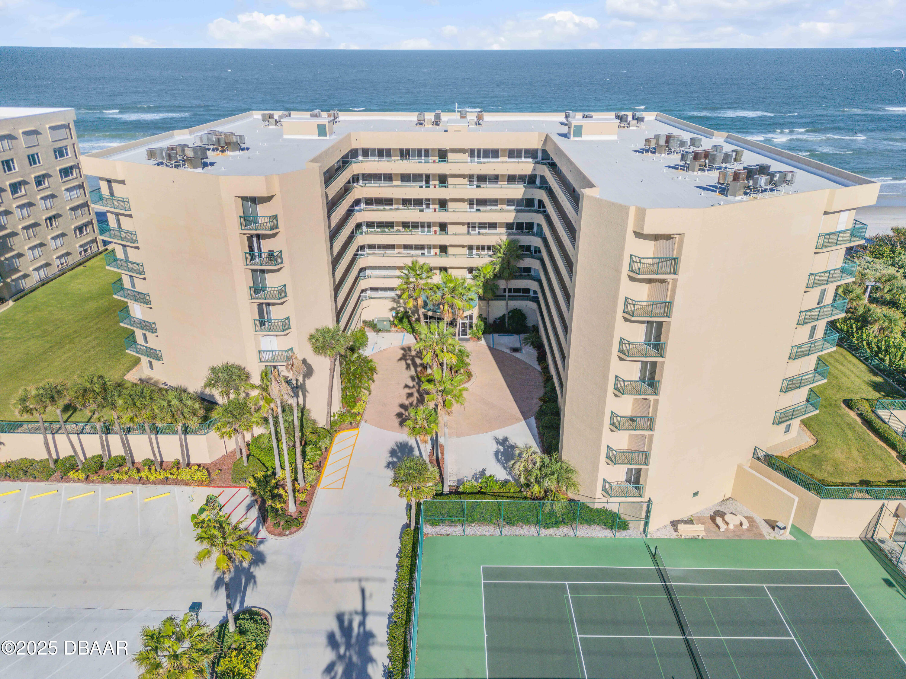 4575 S Atlantic Avenue 6402 — photo