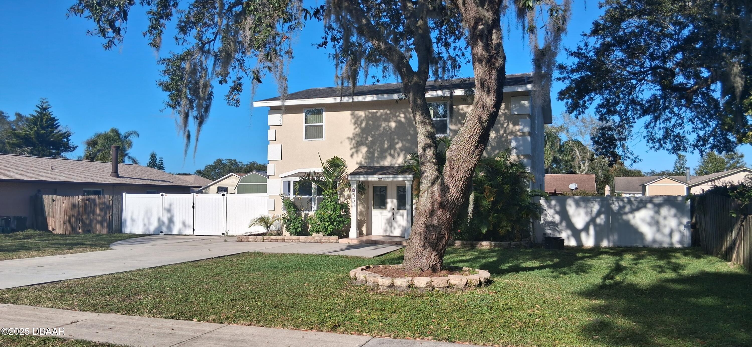 653 Sweetwood Drive — photo