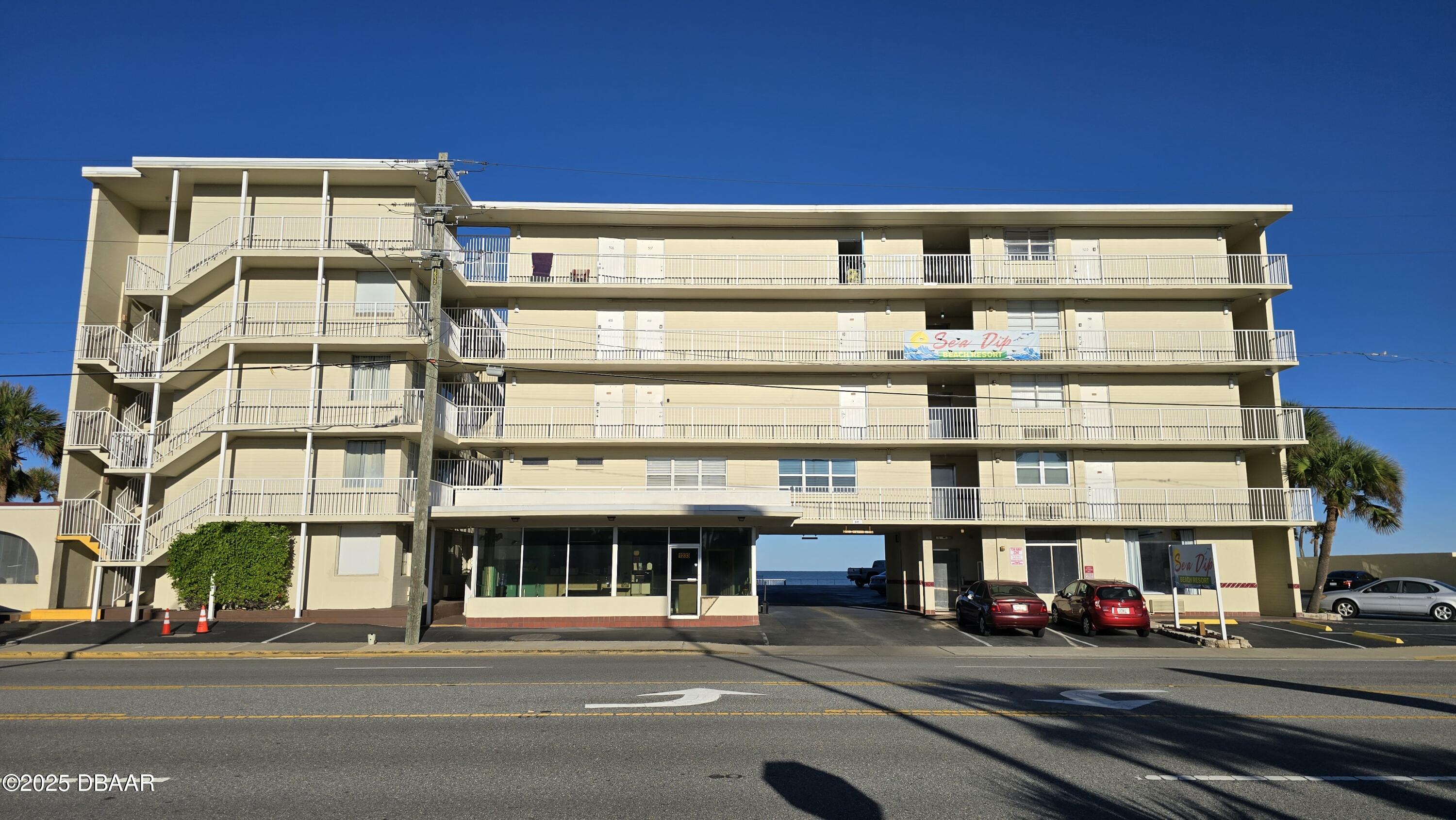 1233 S Atlantic Avenue 306 — photo