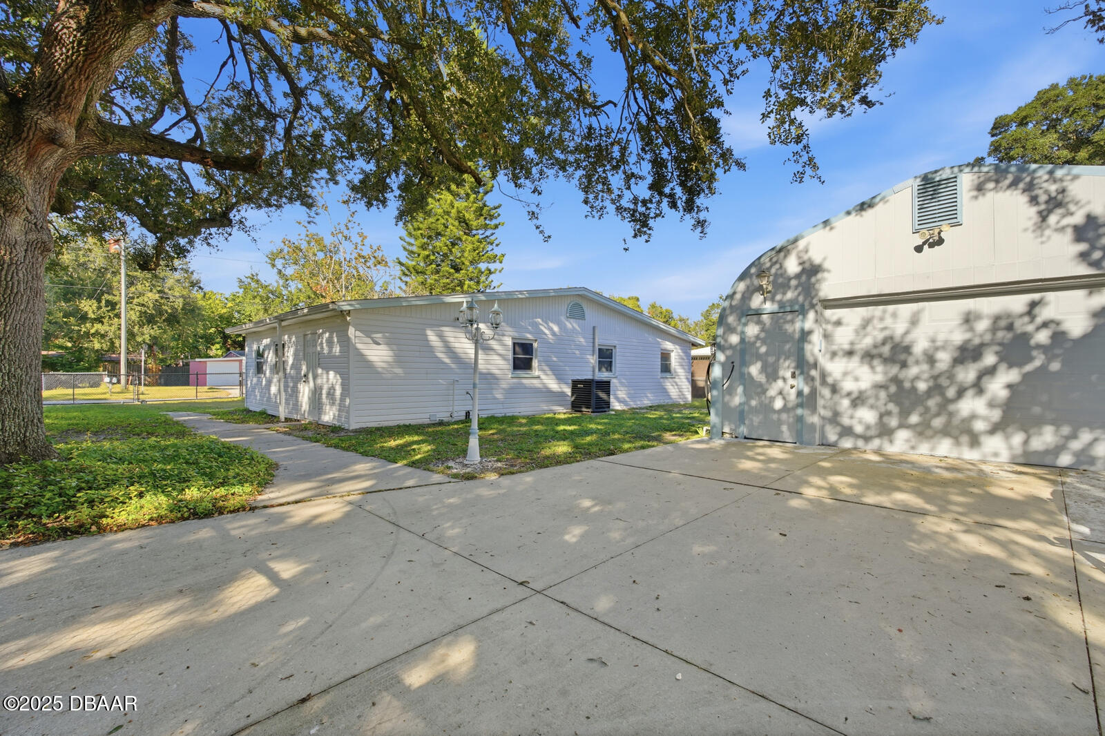 1215 Leon Lane — photo