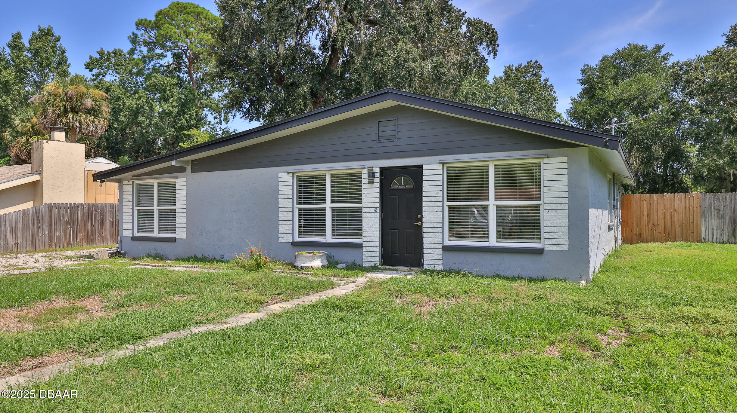 746 Biro Drive — photo