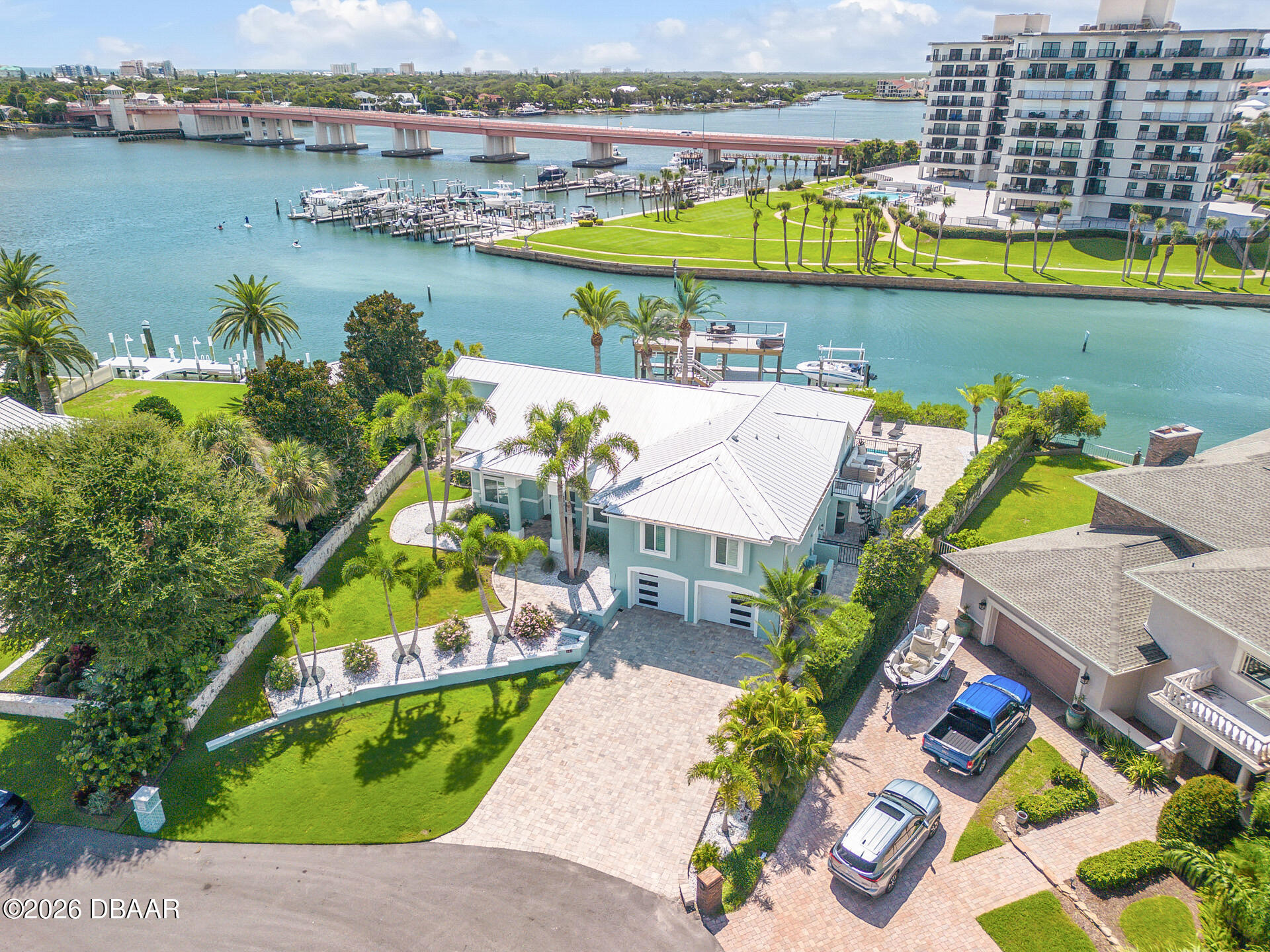 444 Quay Assisi Court — photo