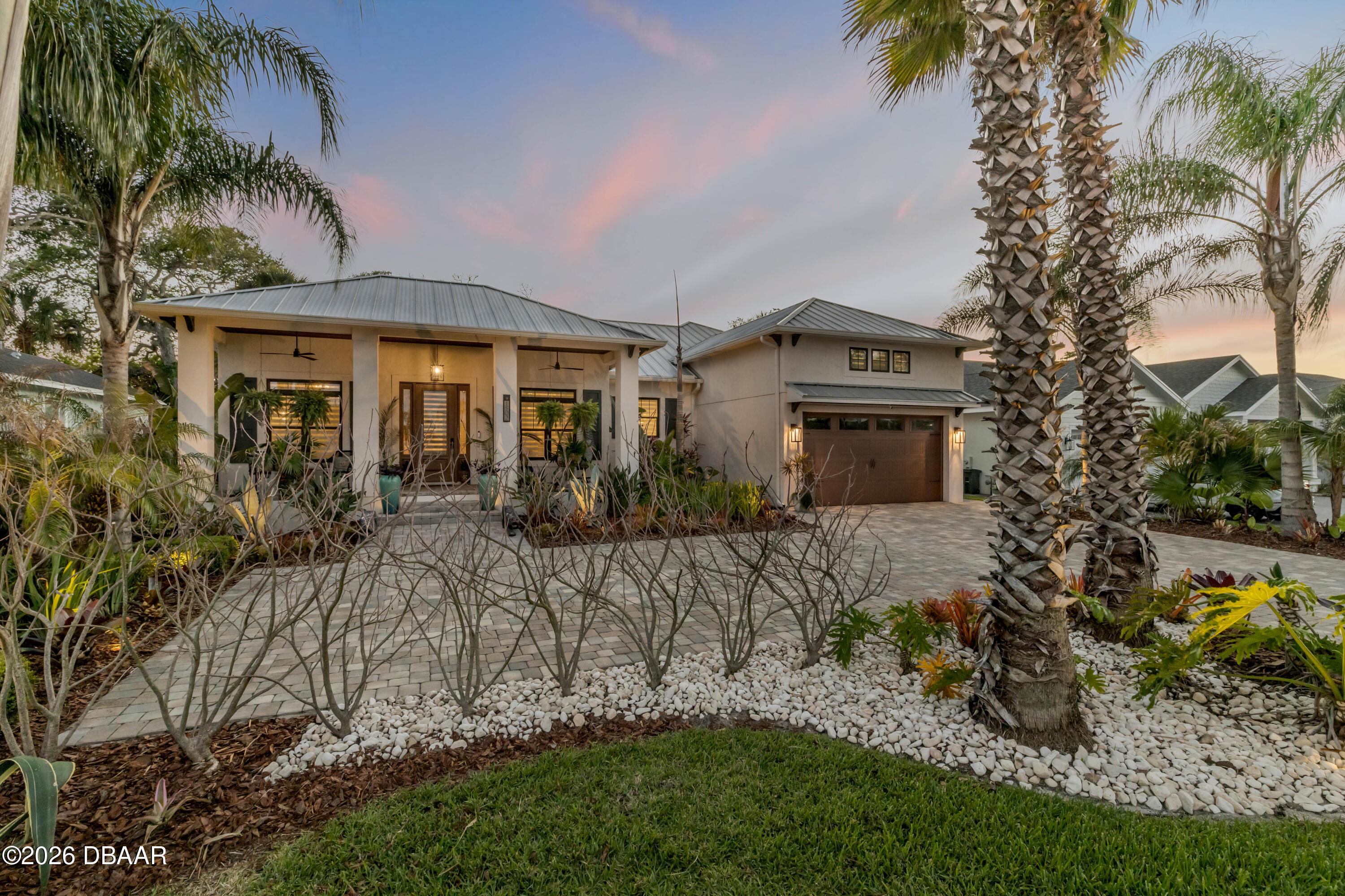 1502 Saxon Drive — photo