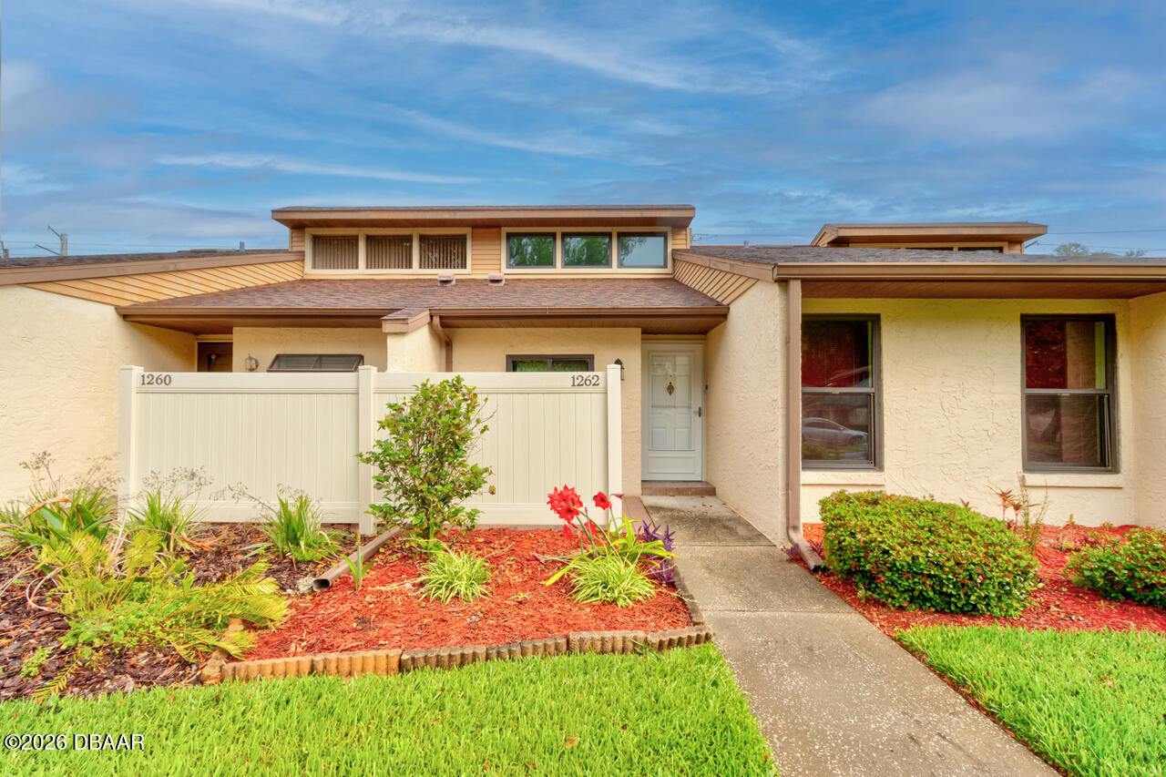 1262 Charter Oaks Circle — photo