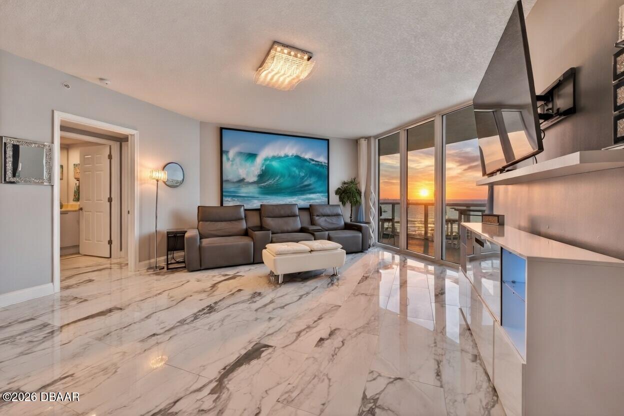 241 Riverside Drive 806 — photo