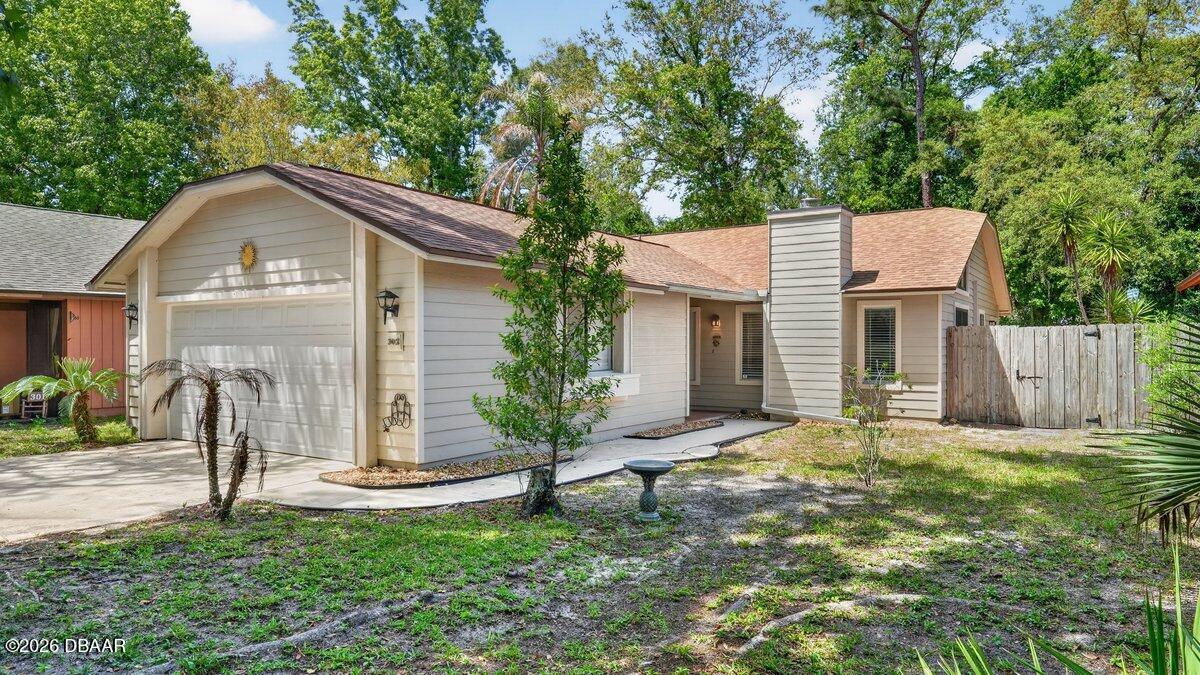 302 Gatewood Court — photo