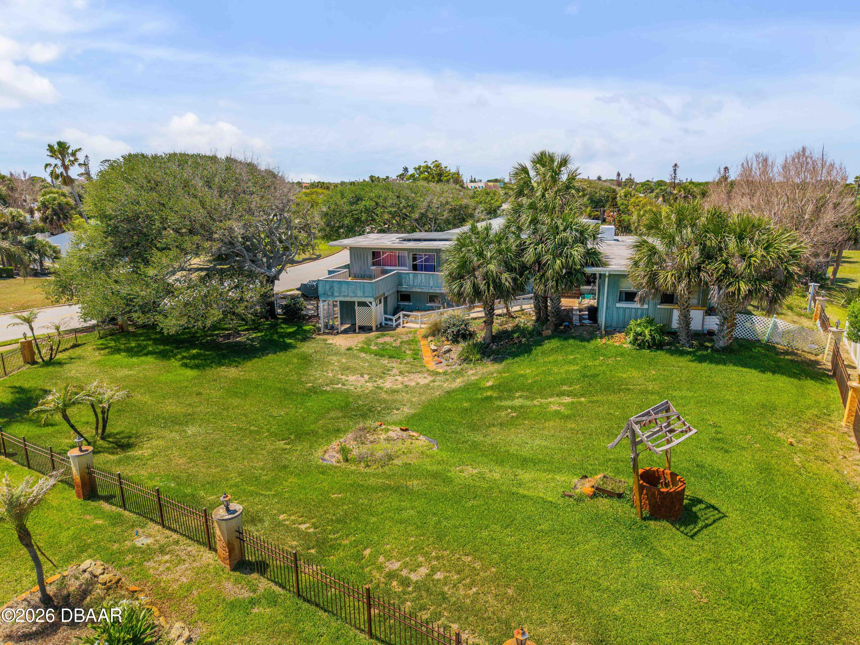 401 Driftwood Avenue — photo