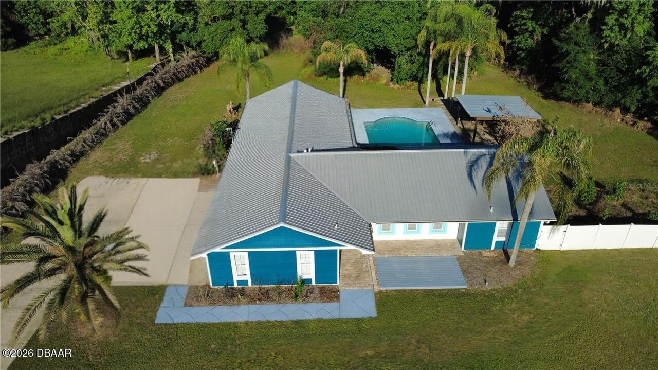 245 Country Cir Drive E — photo