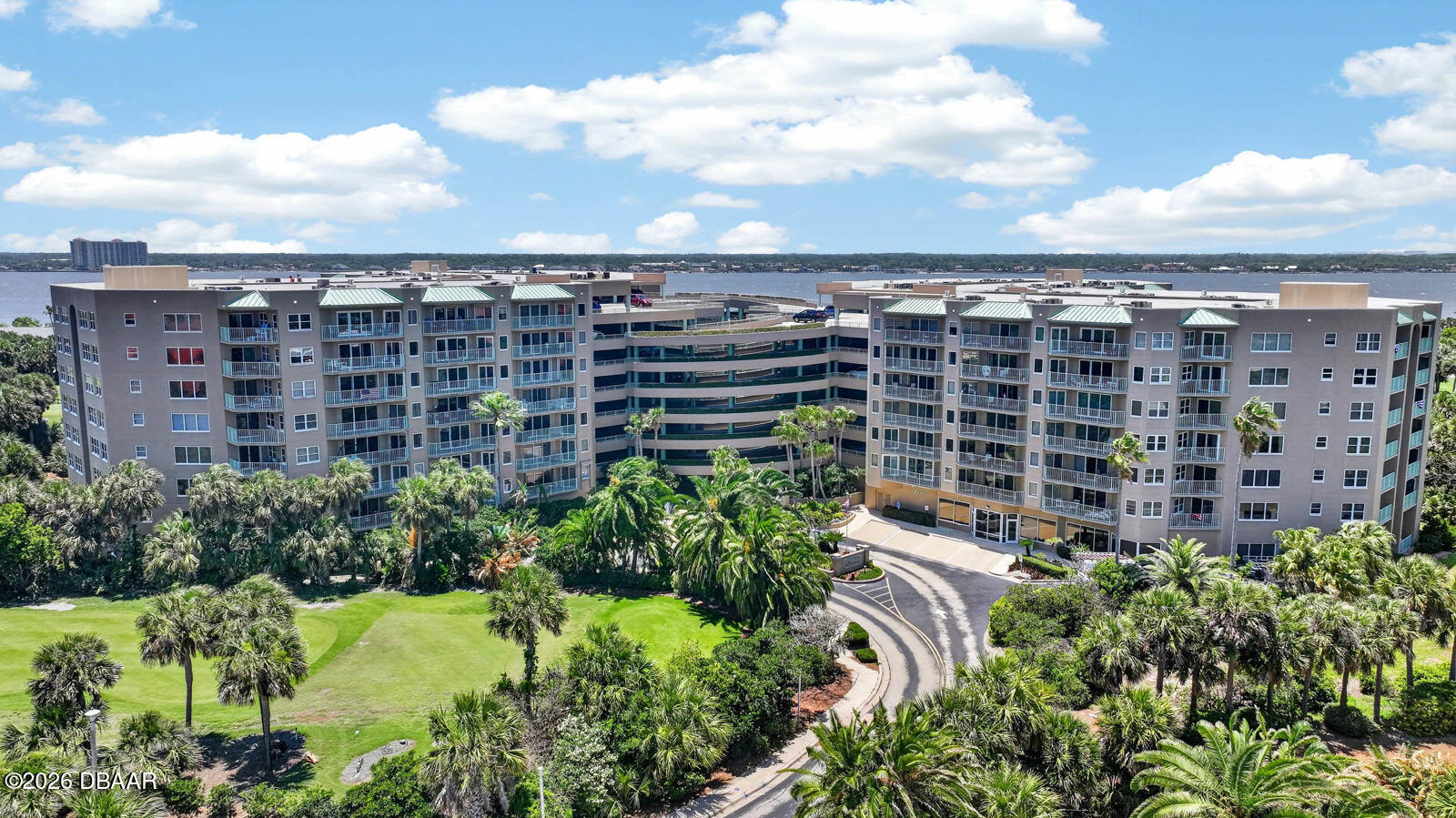4 Oceans W Boulevard 207a — photo