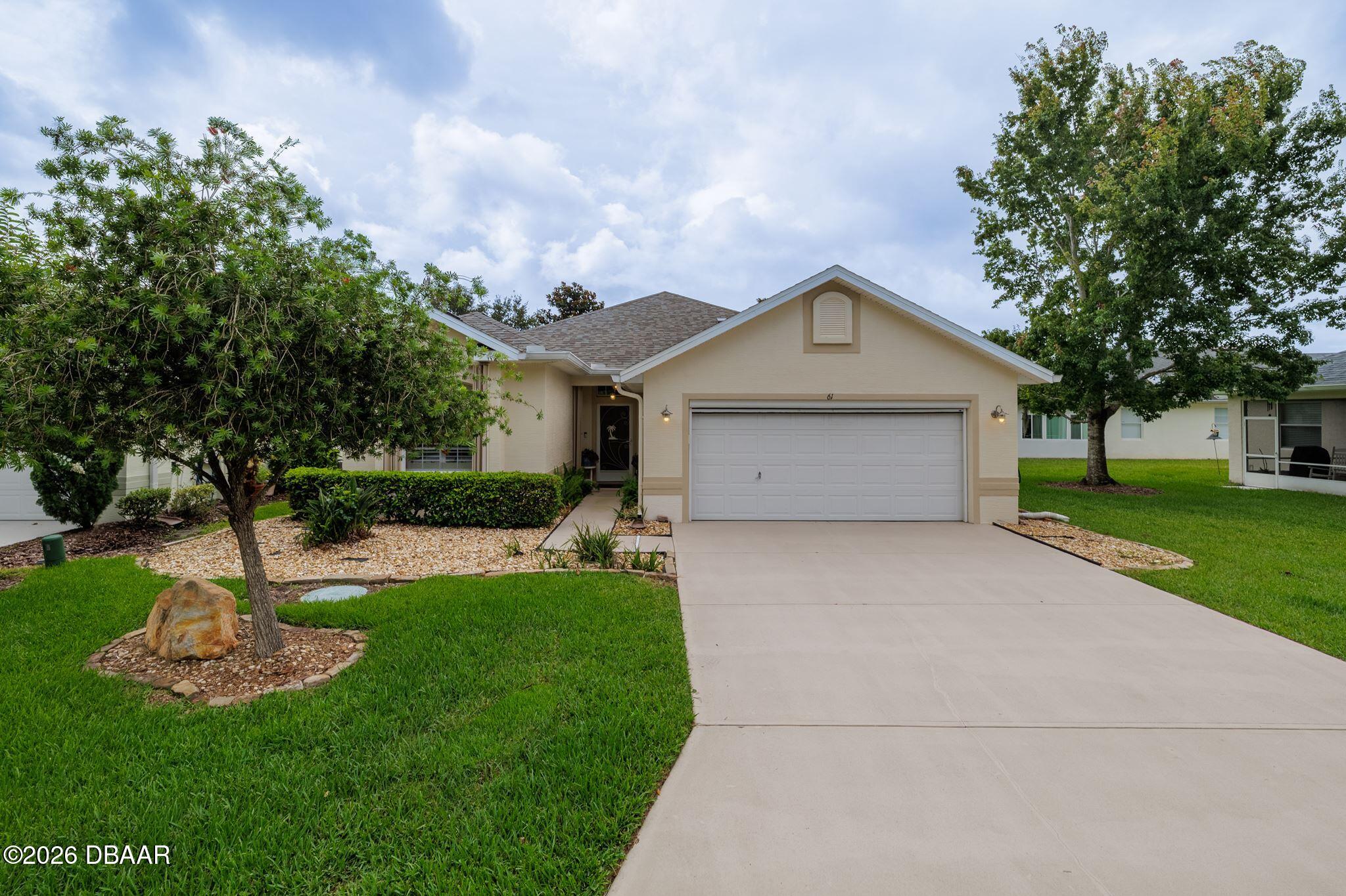 61 Raintree Circle — photo