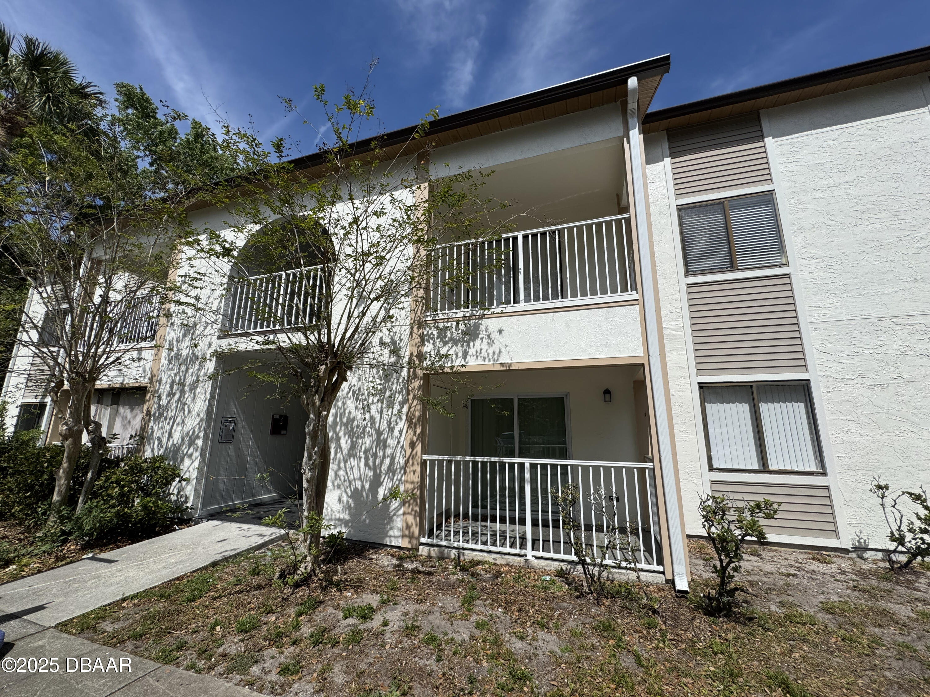 3102 Oak Trail — photo