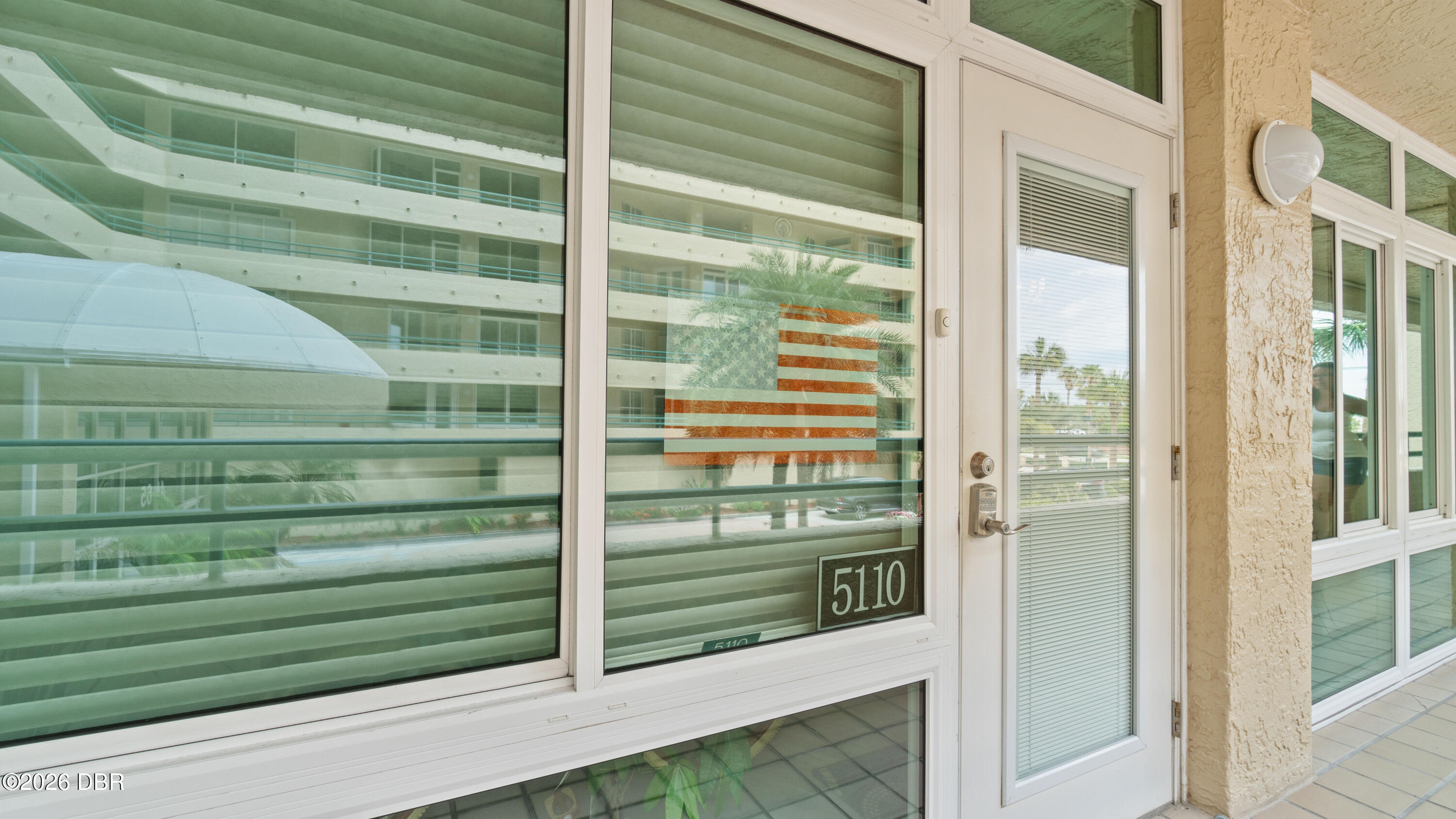 4565 S Atlantic Avenue 5110 — photo