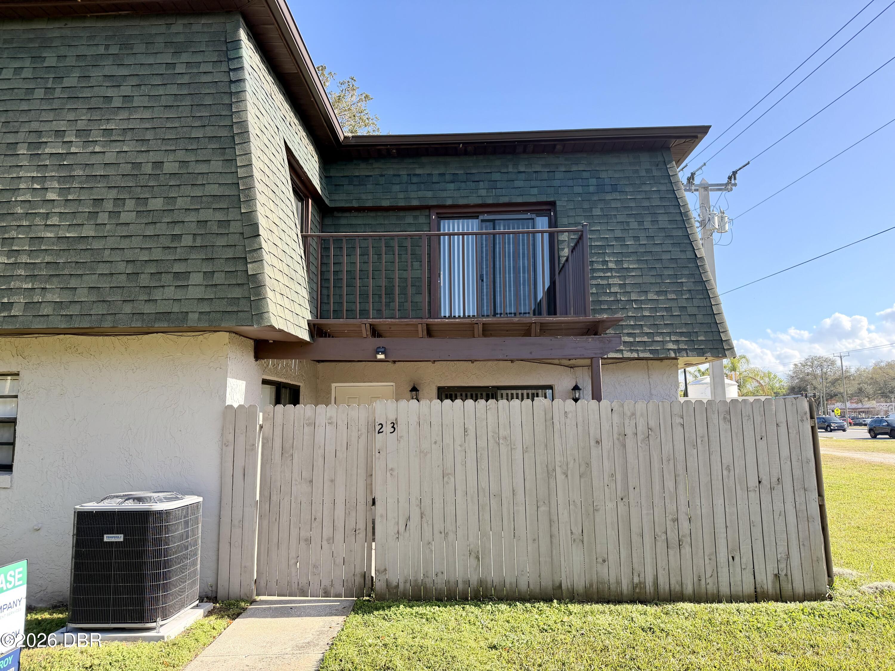 23 Springwood Square — photo