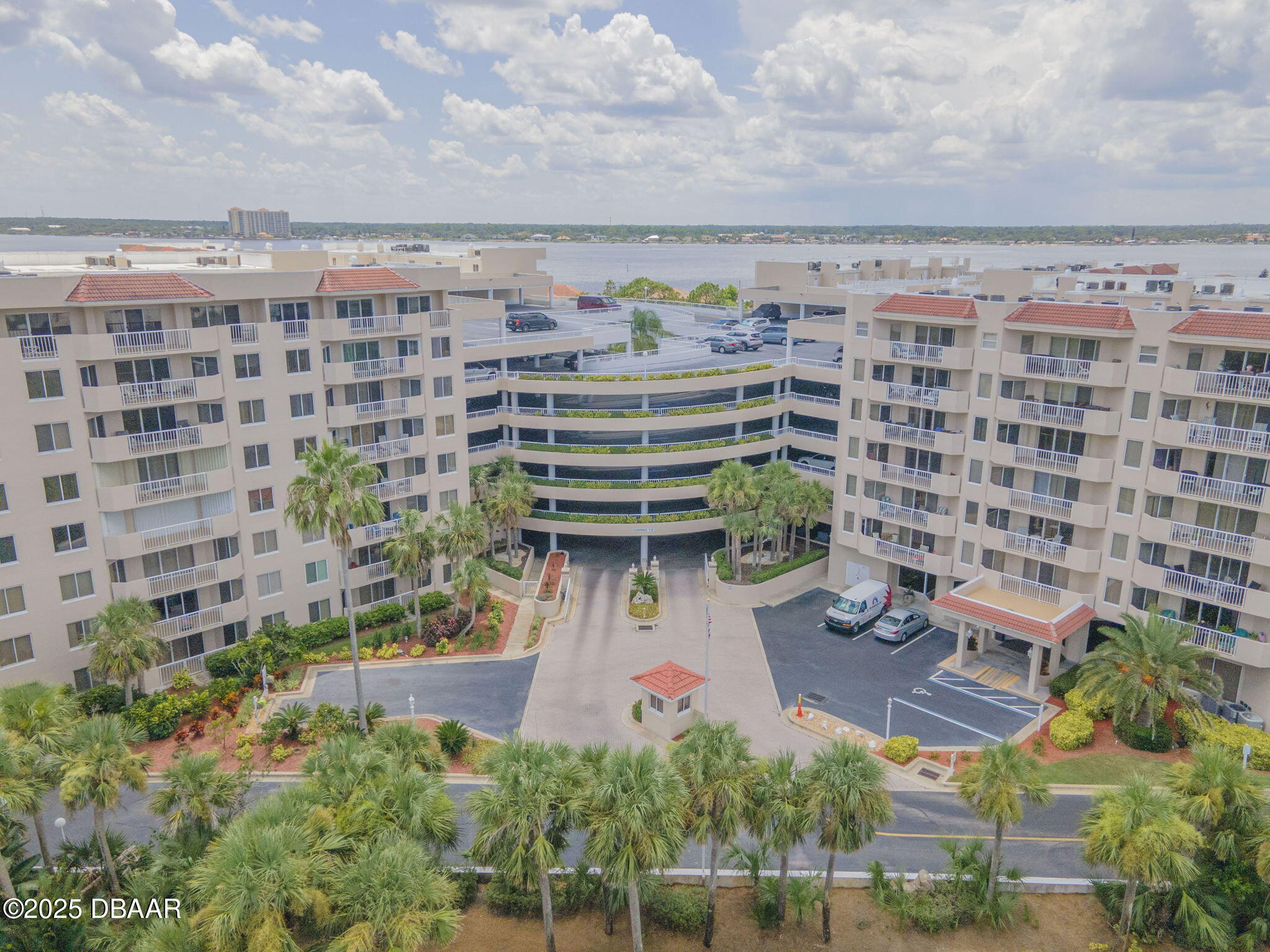3 Oceans West Boulevard 2D4 — photo