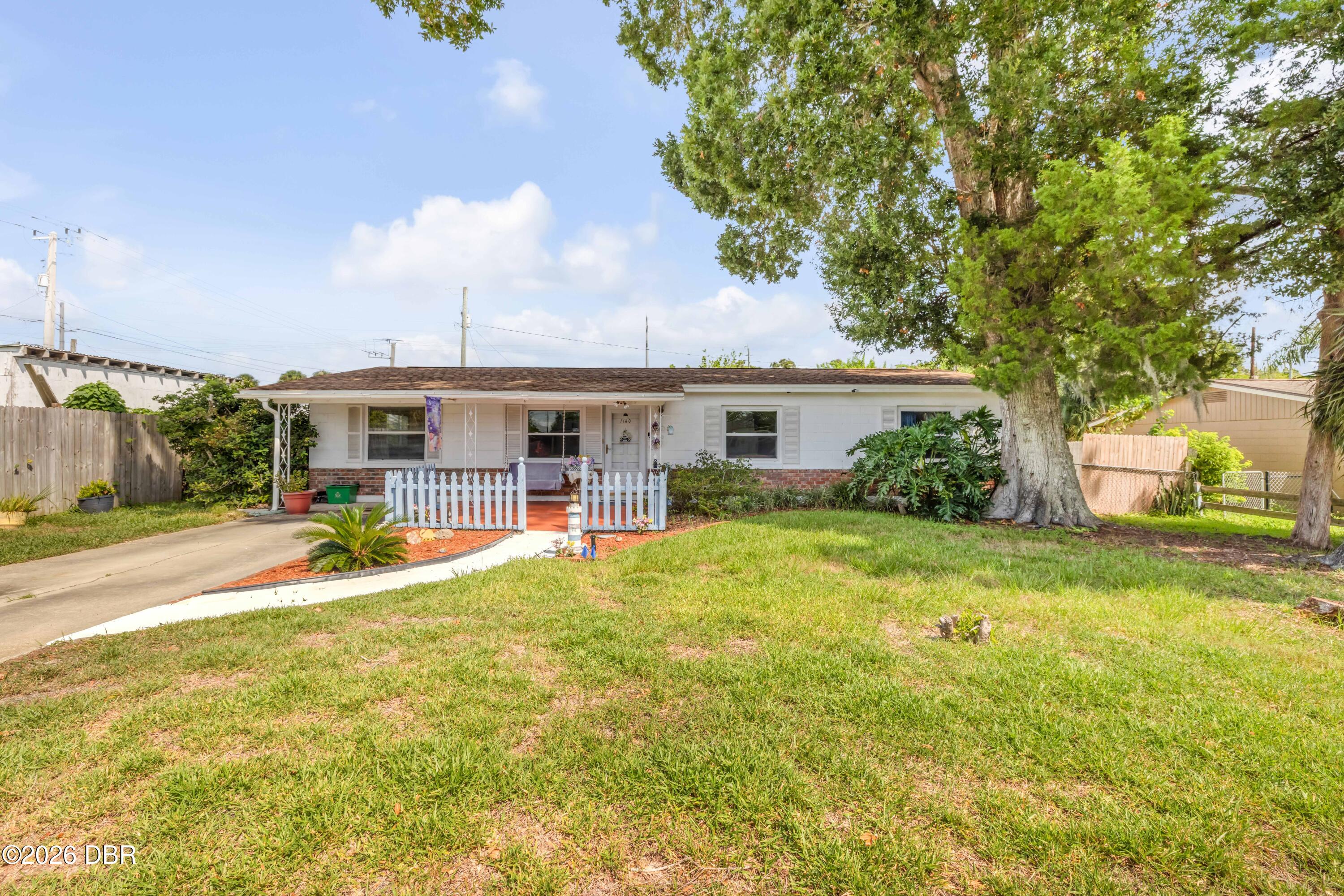 1160 Pineview Drive — photo