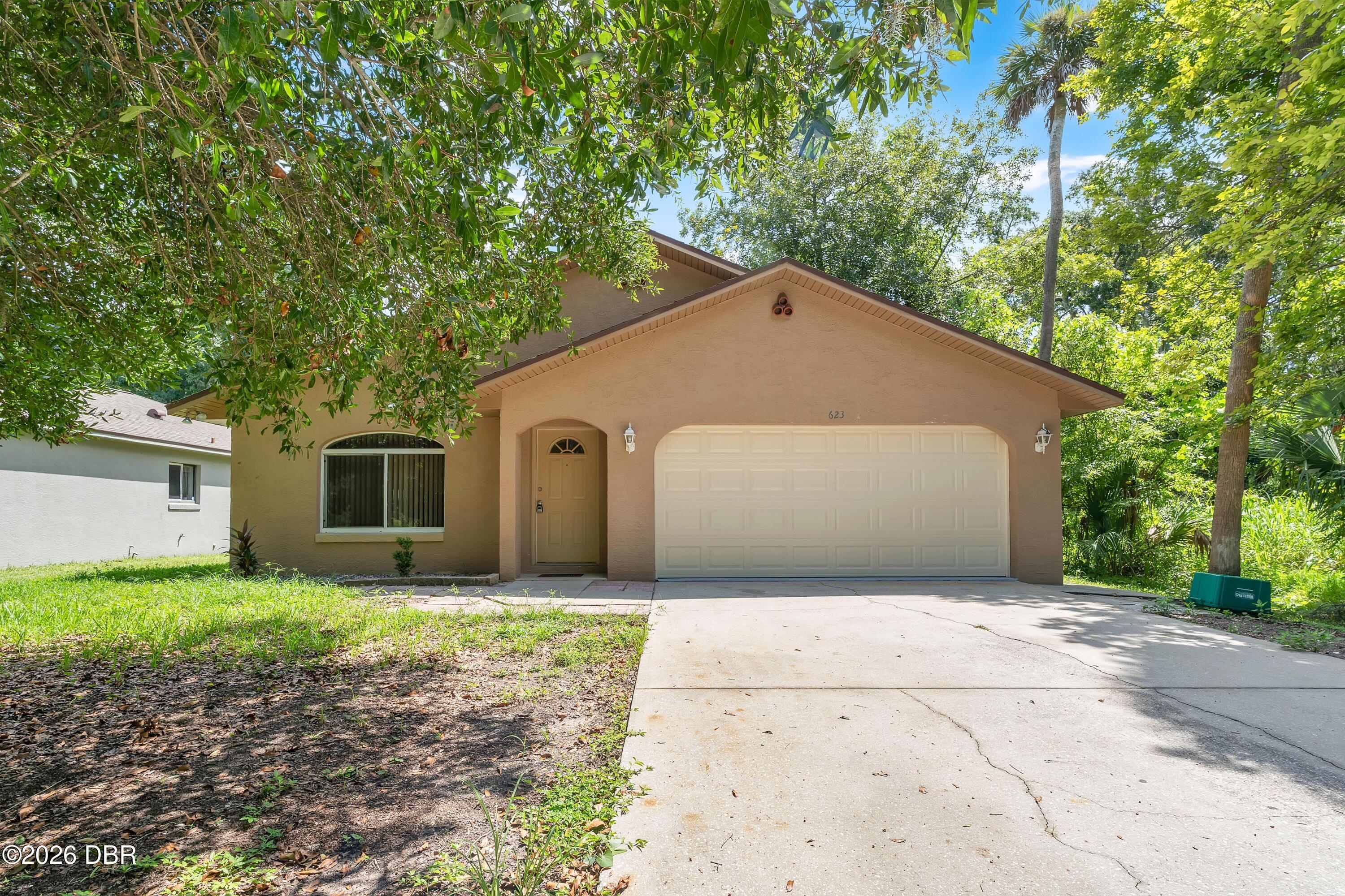 623 Parque Drive — photo