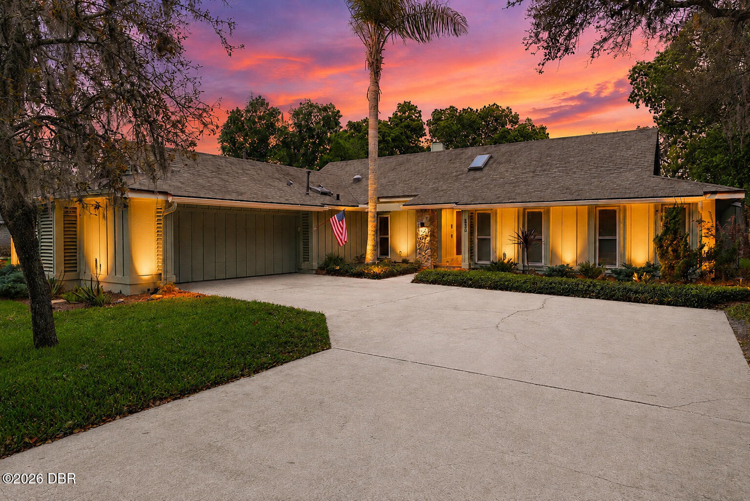550 Bottlebrush Court — photo