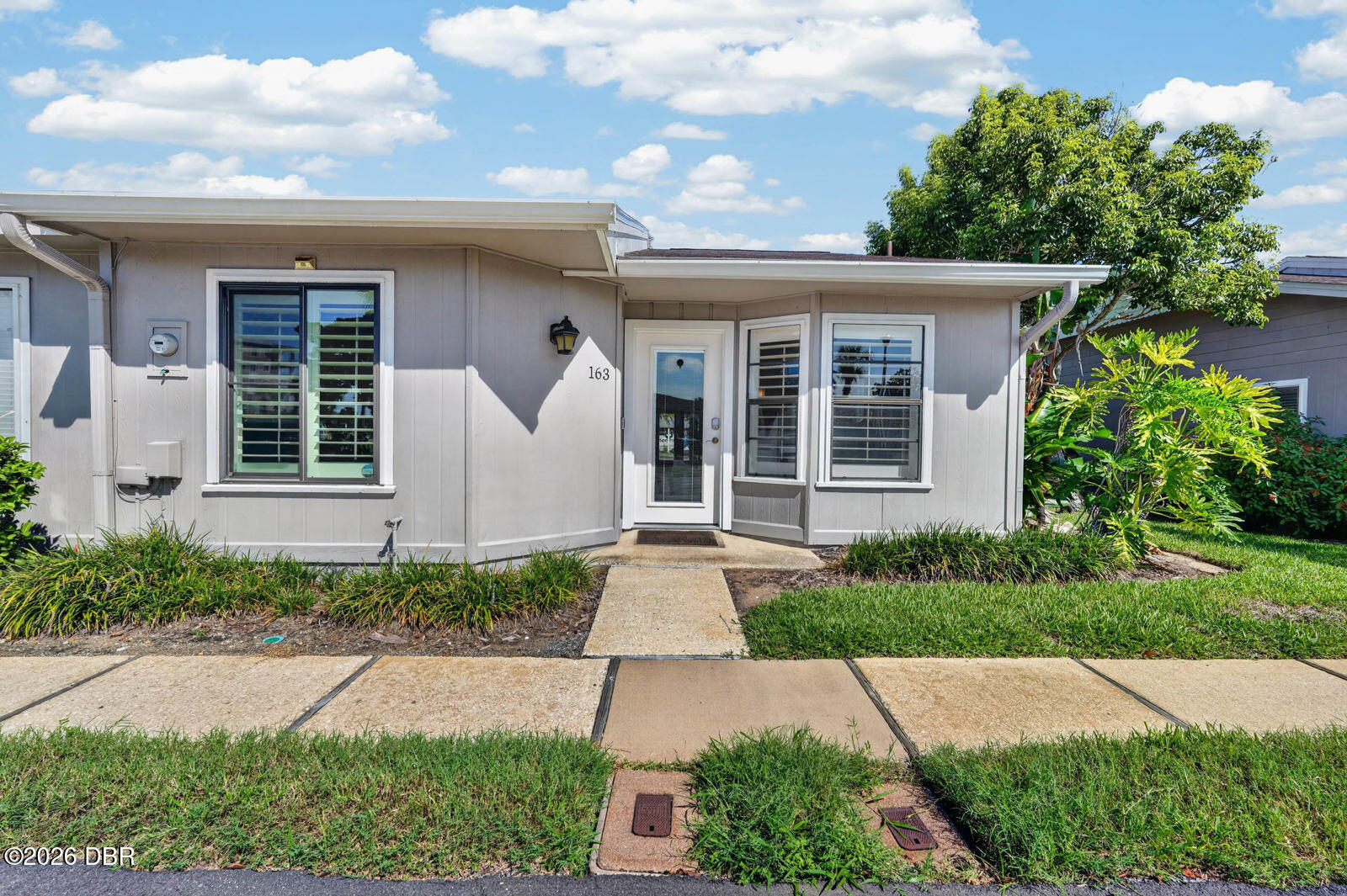 163 Breezeway Court — photo