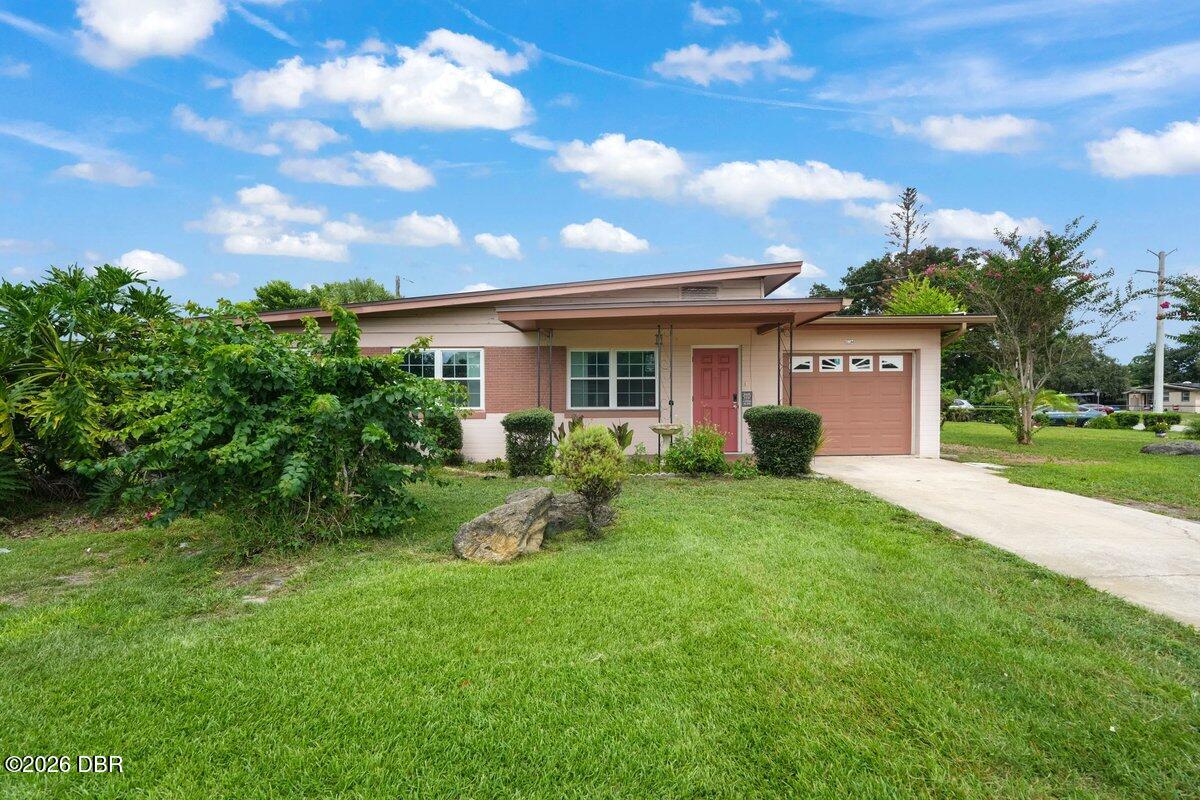 1002 Thunderbird Drive — photo