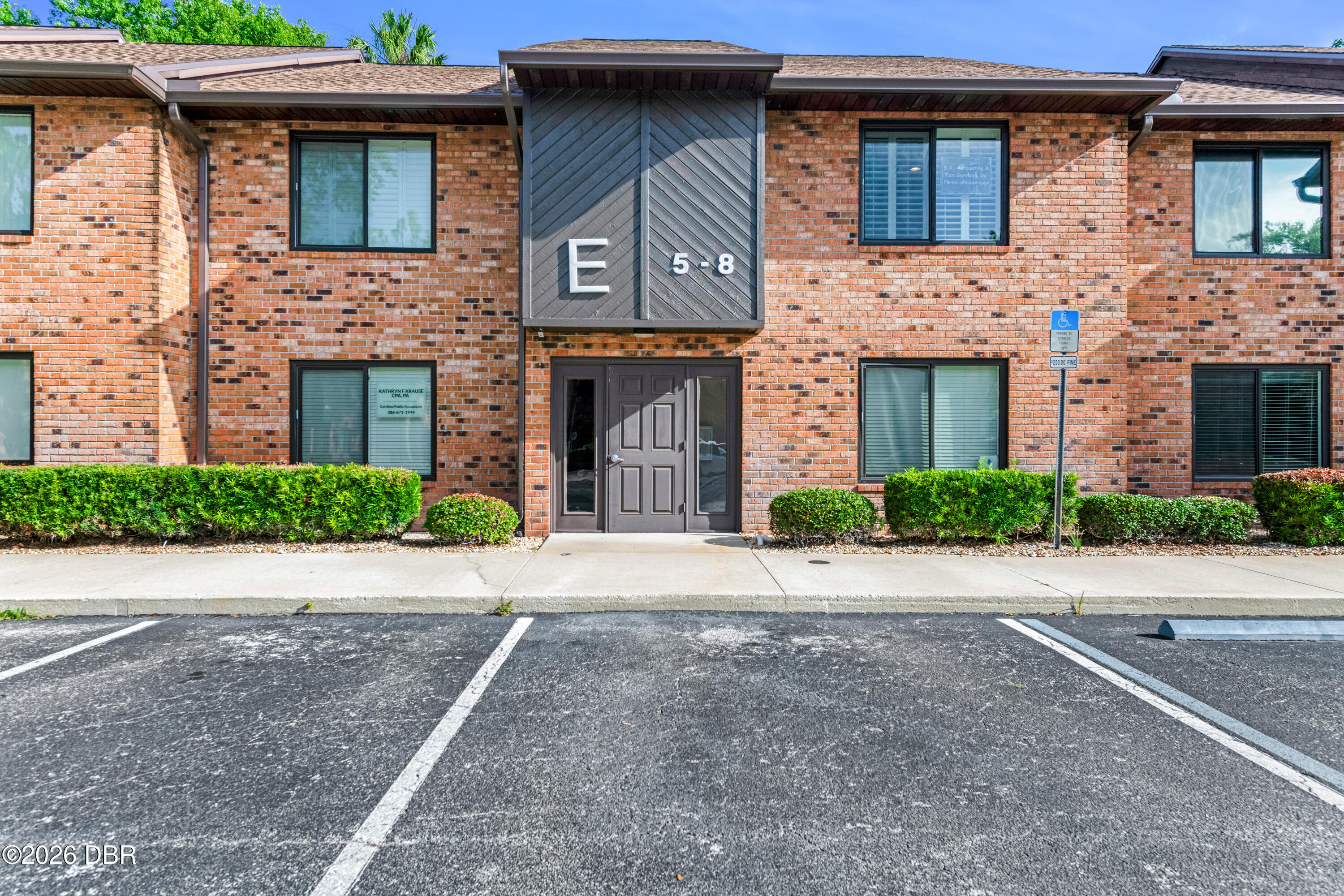 555 W Granada Boulevard E7 — photo