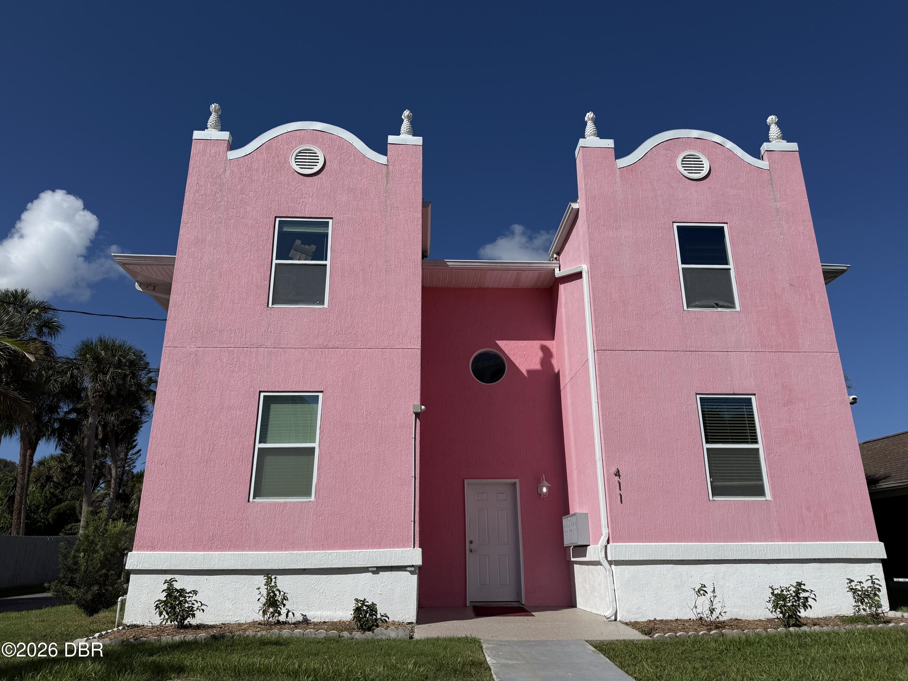 411 N Wild Olive Avenue 7 — photo