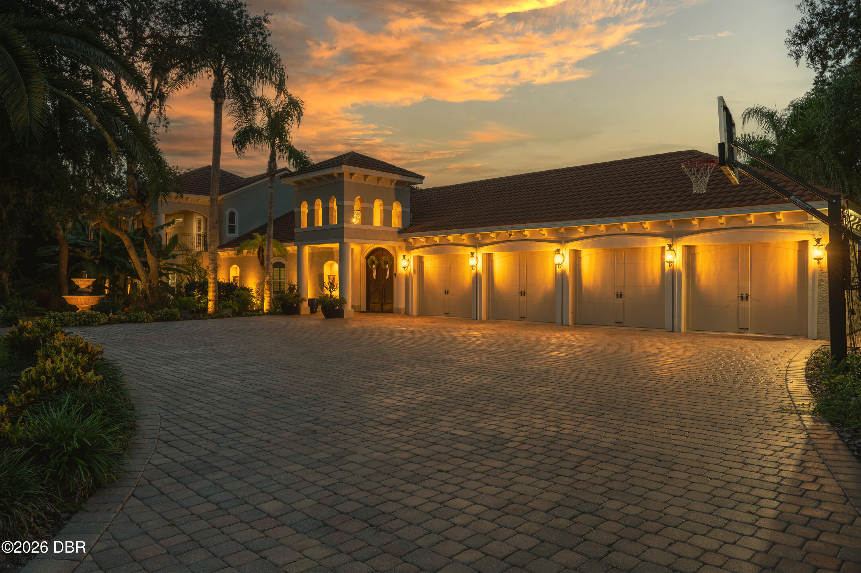 817 Hail Court — photo