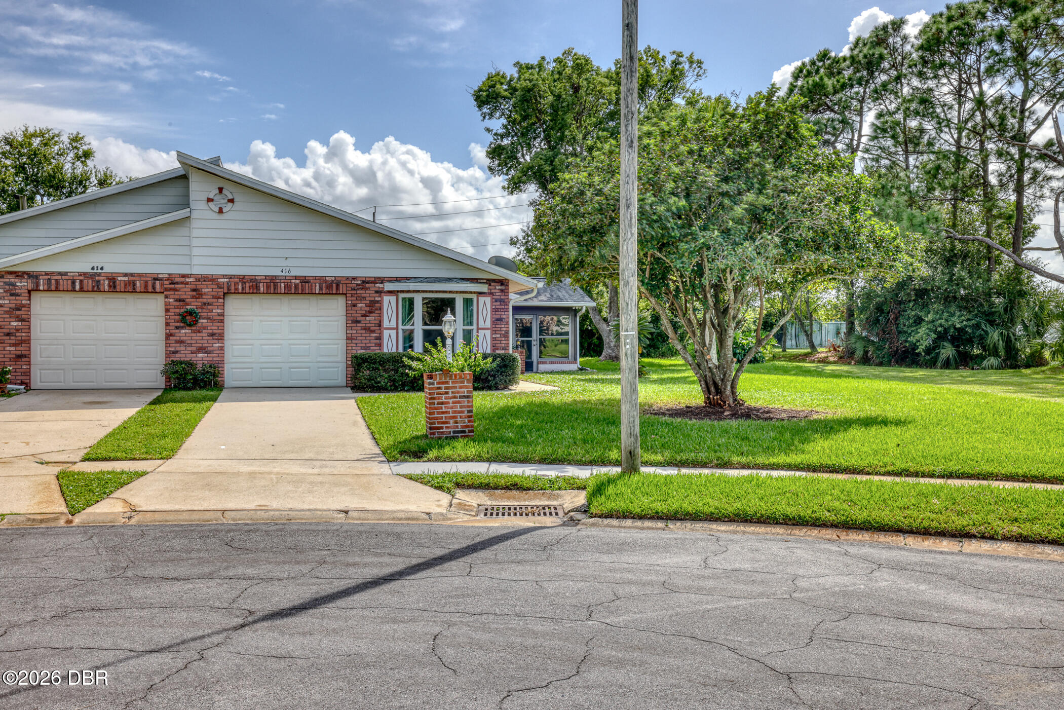 416 Village Court — photo