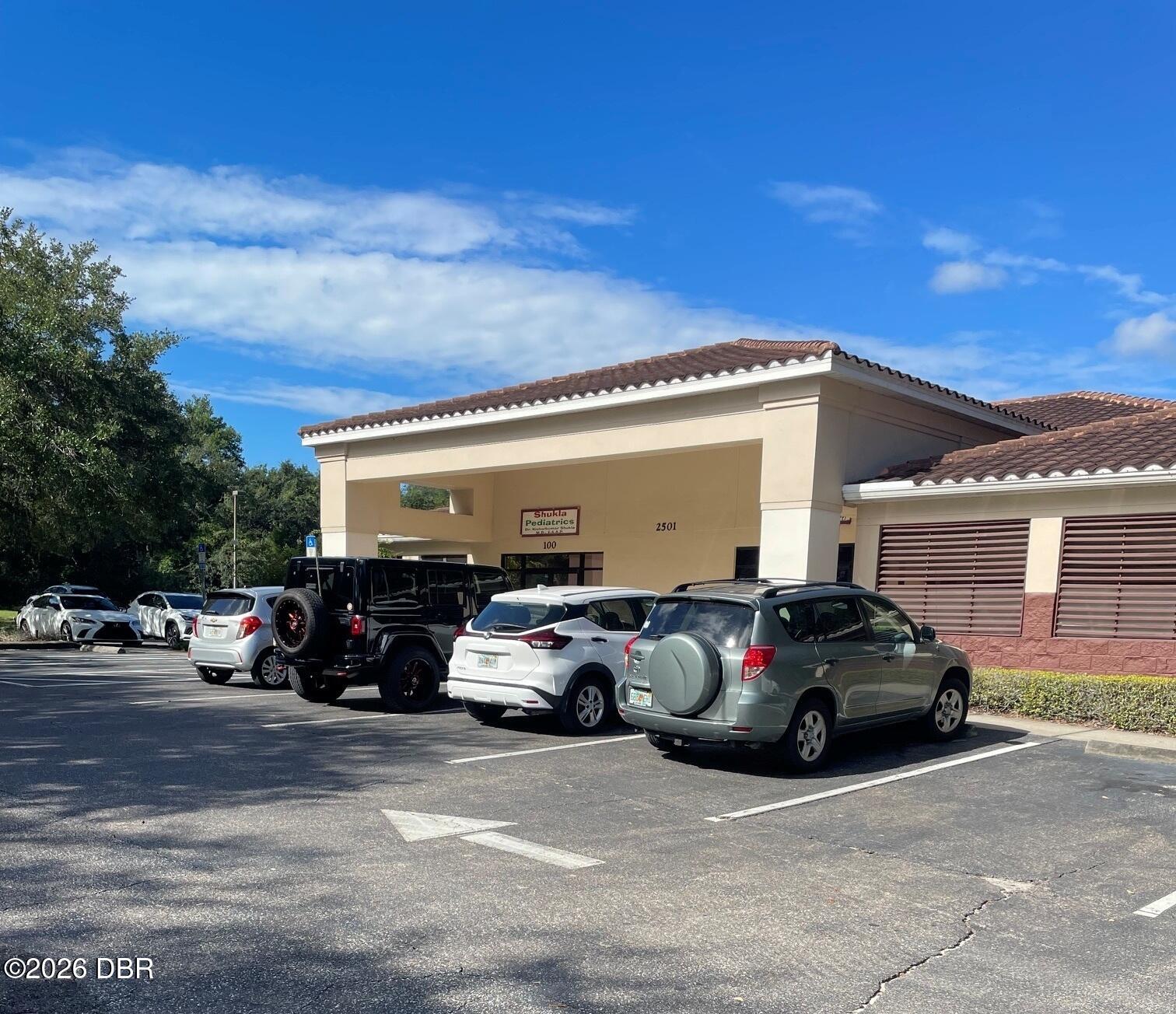 2501 S Volusia Avenue 100 — photo