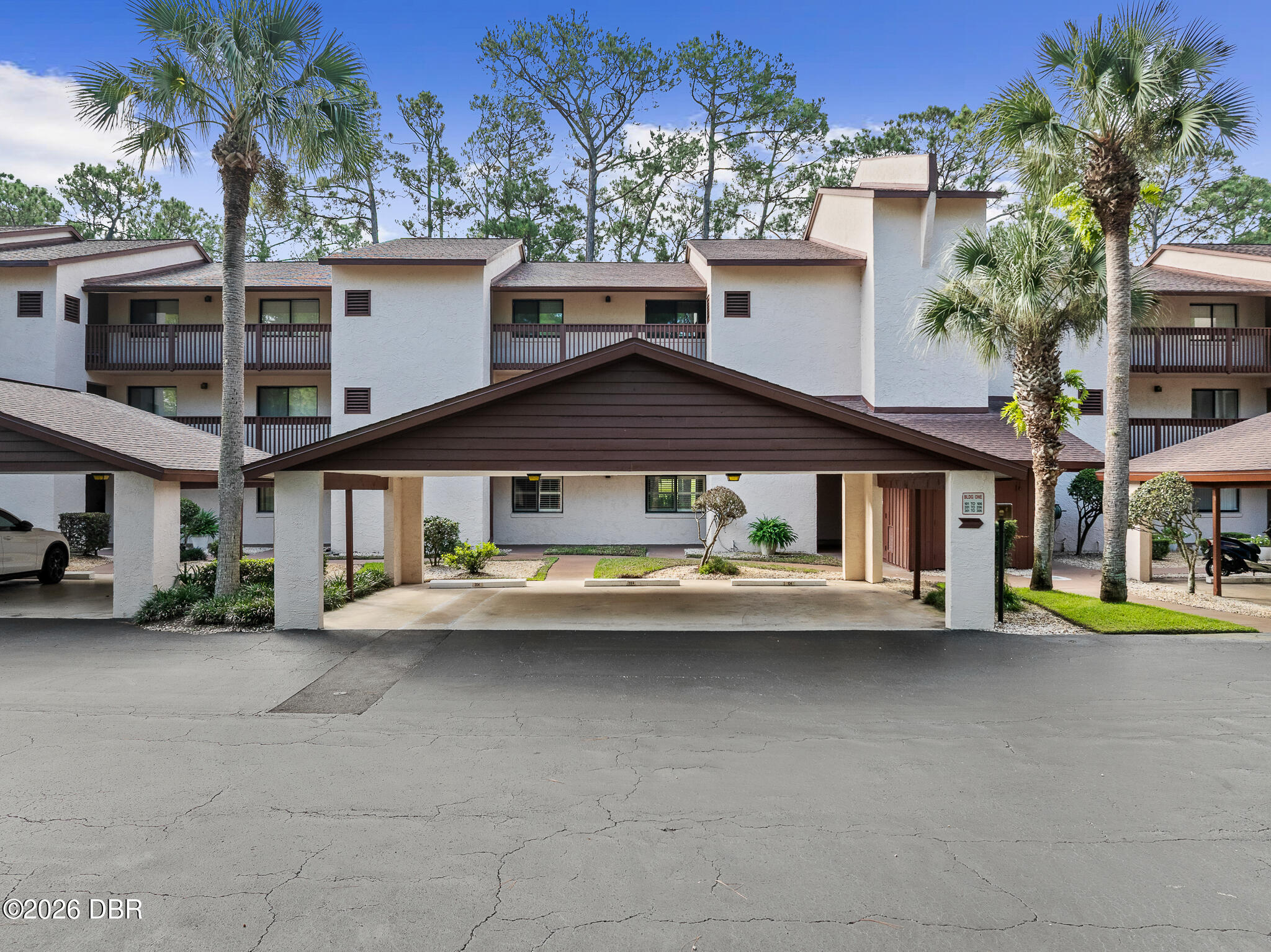 275 Indigo Drive 104 — photo