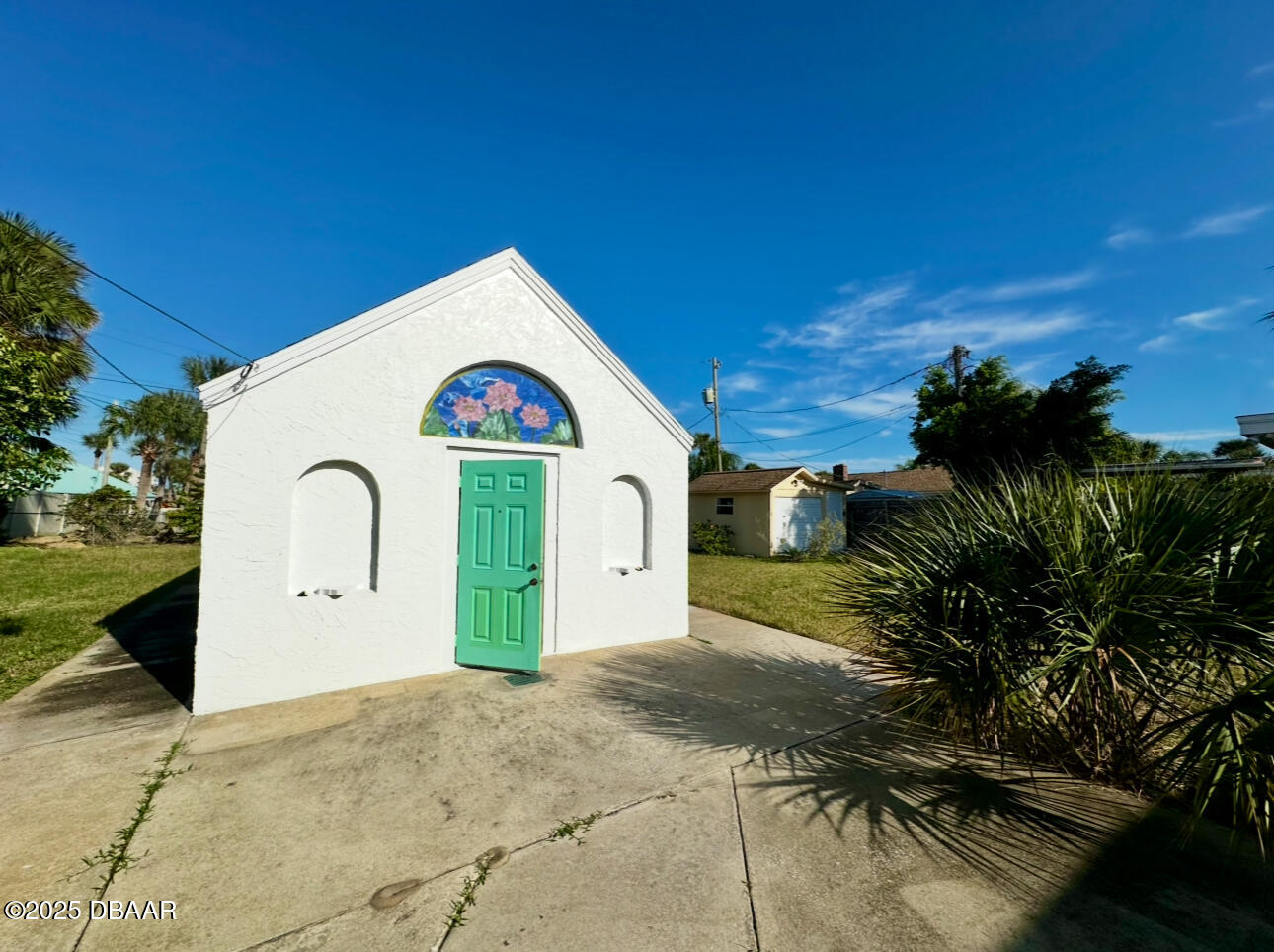 1104 Jacaranda Avenue Cottage — photo