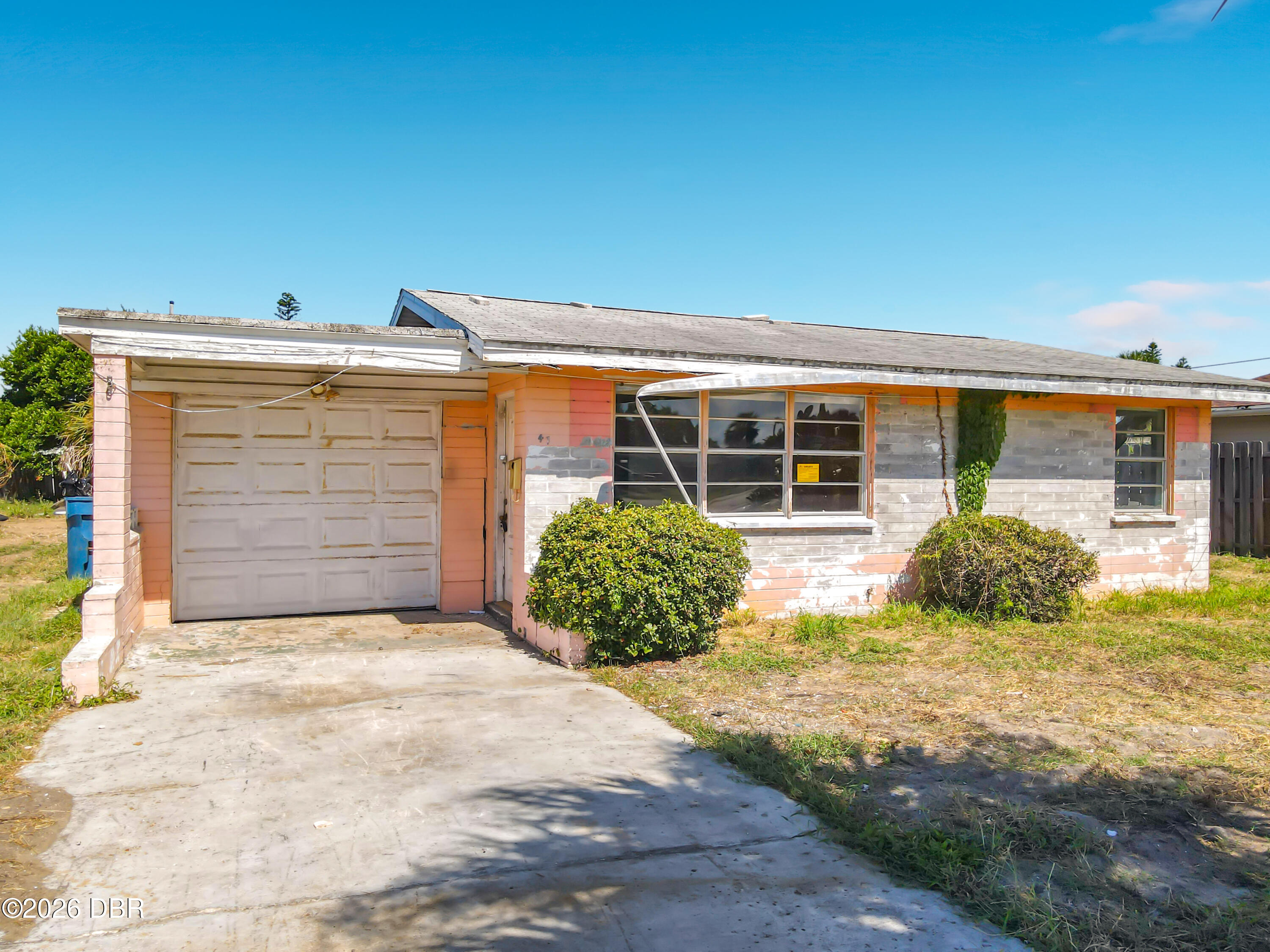 47 Palm Drive — photo