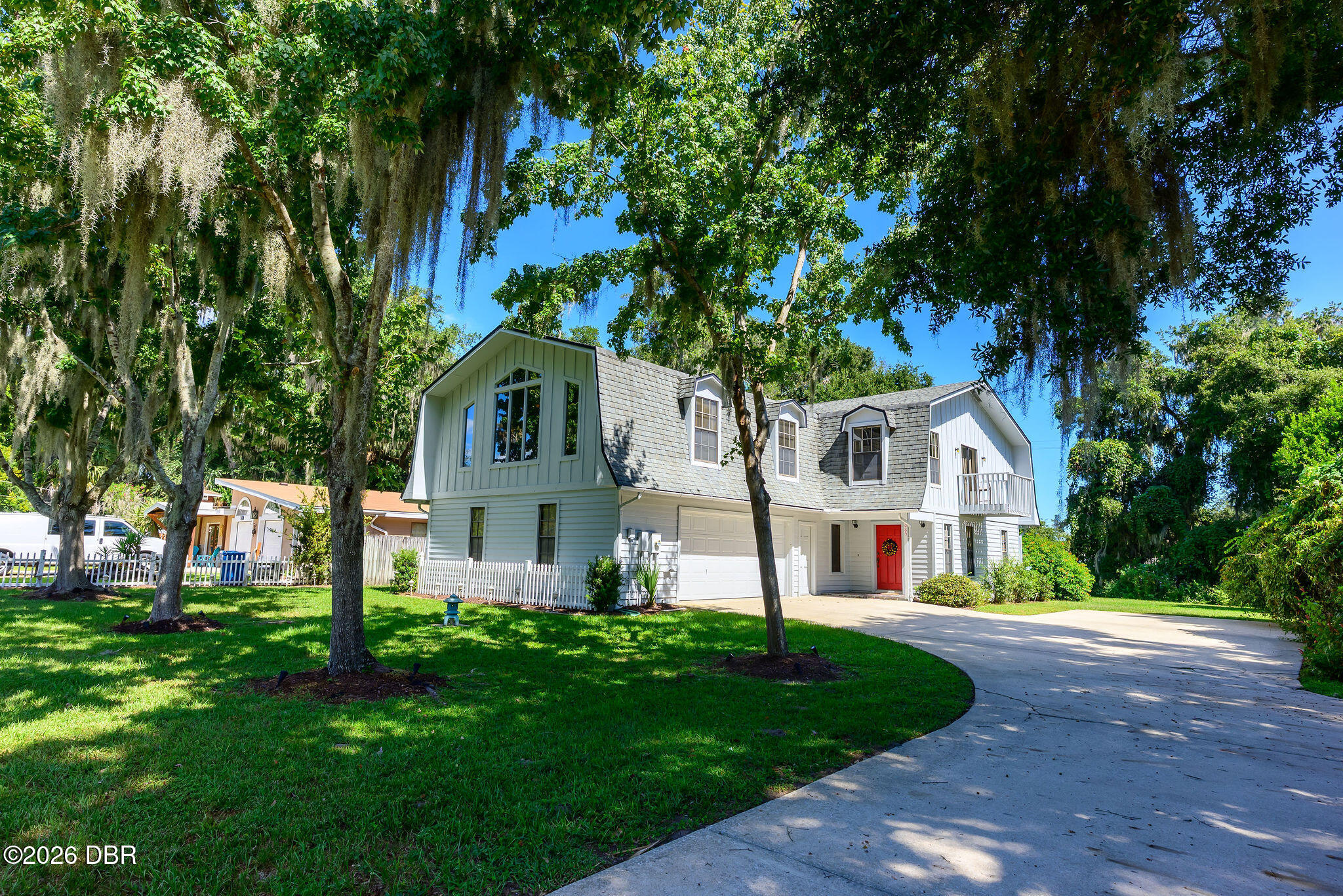 1085 George Anderson Street — photo
