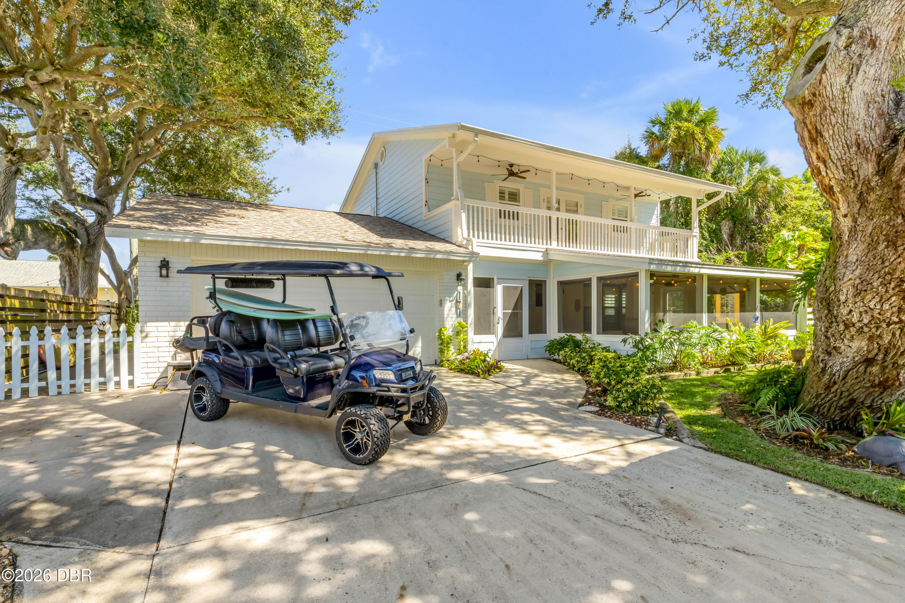7 Oak Tree Drive — photo
