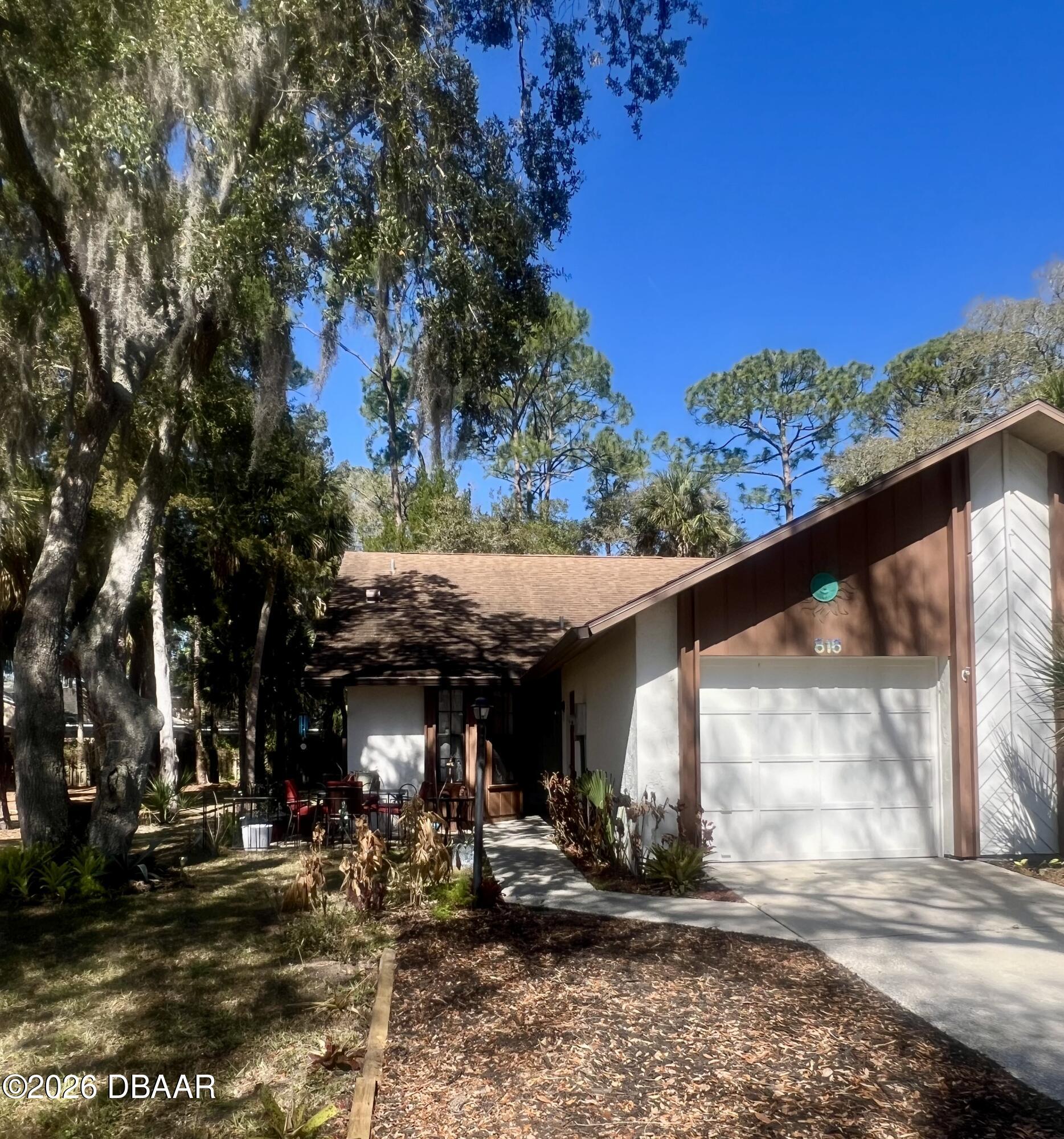 816 Stonybrook Circle — photo