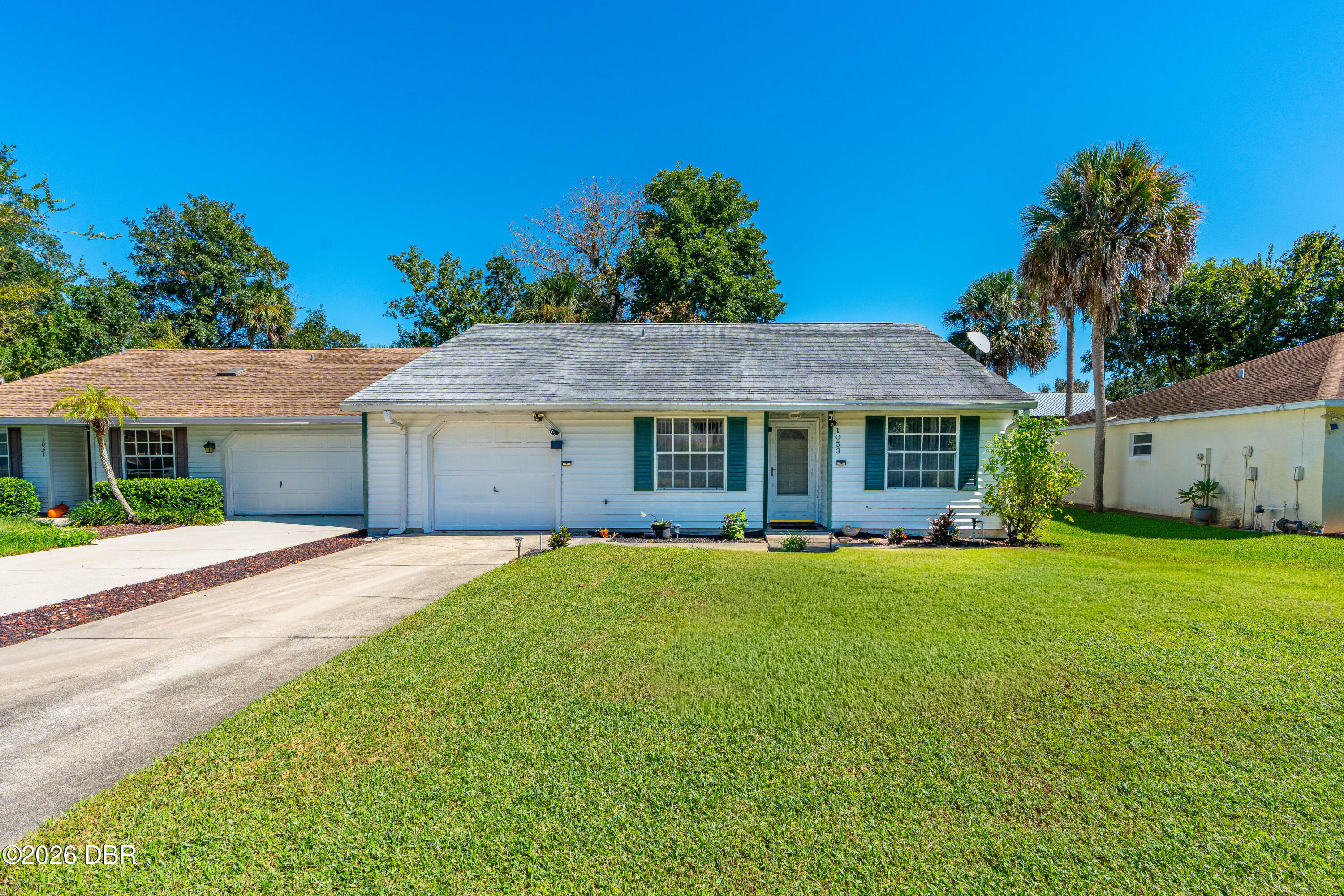 1053 Oak Forest Circle — photo