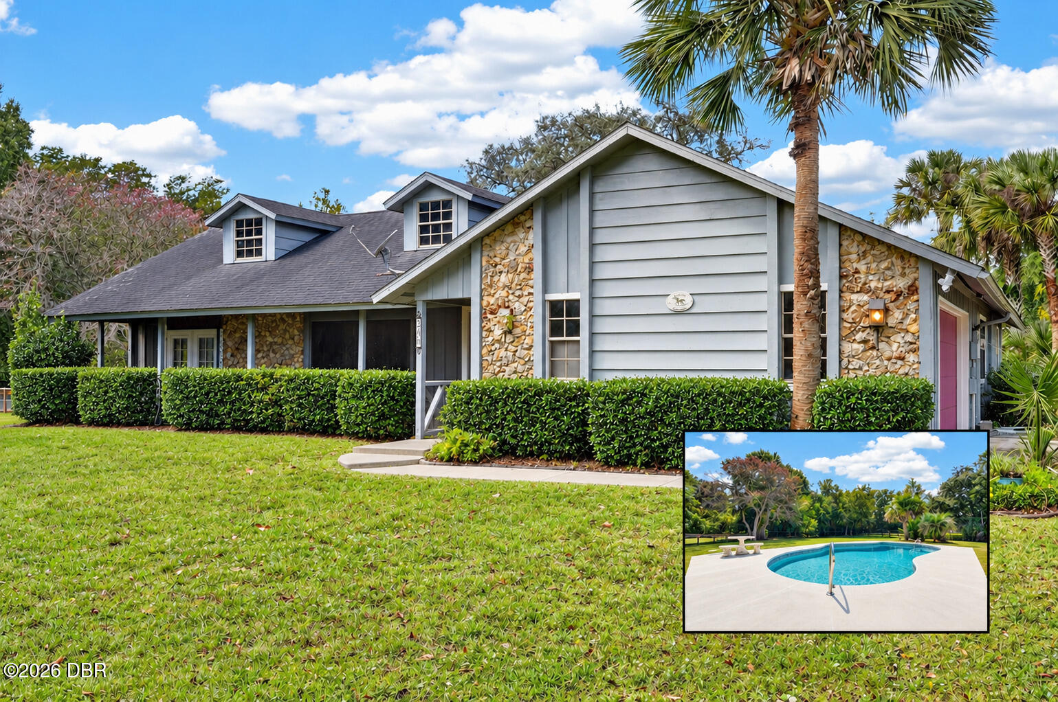 240 Country Circle Drive E — photo